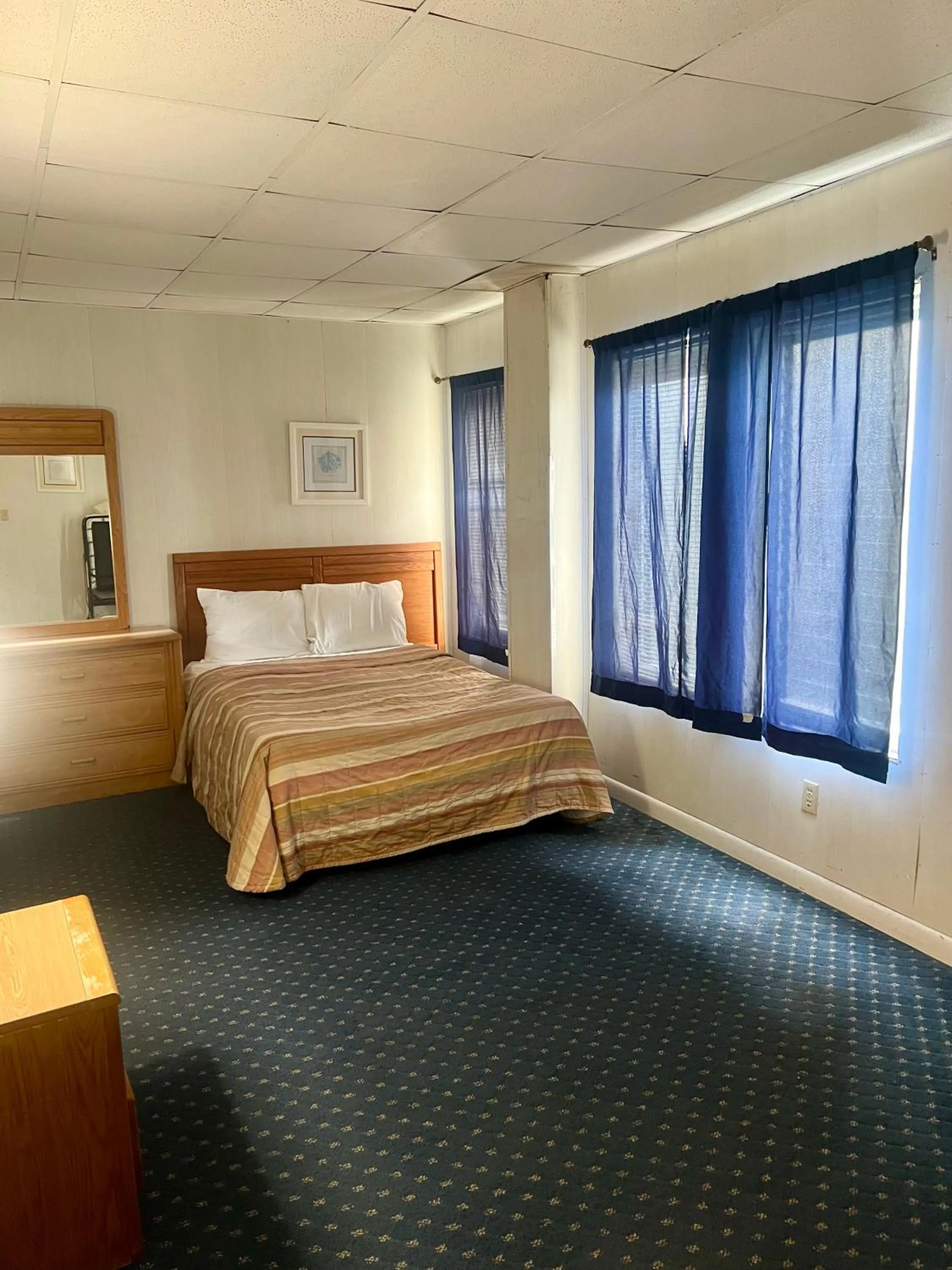 Bedroom in Majestic Hotel & Apartments