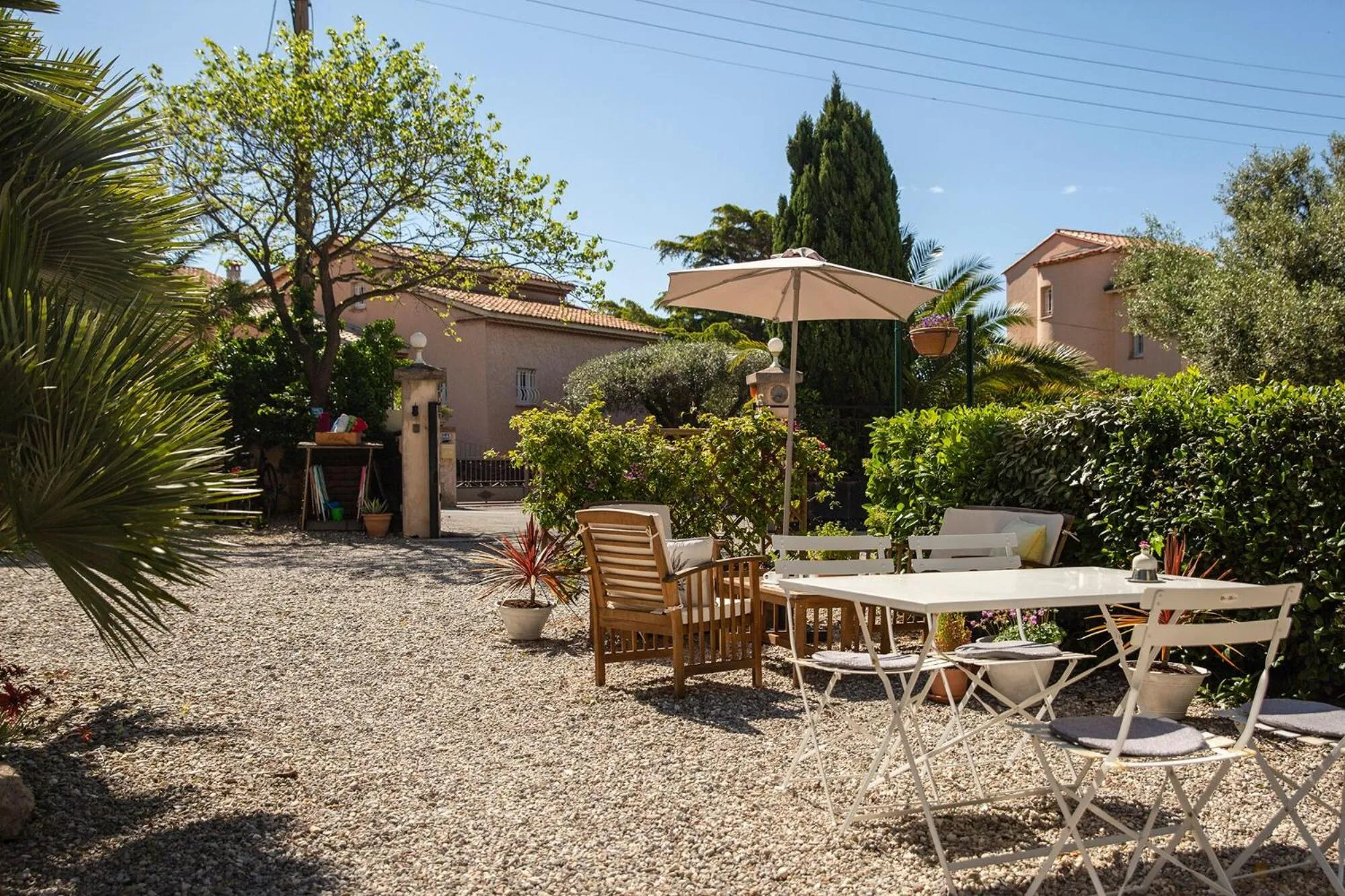 Garden in Hôtel Du Soleil