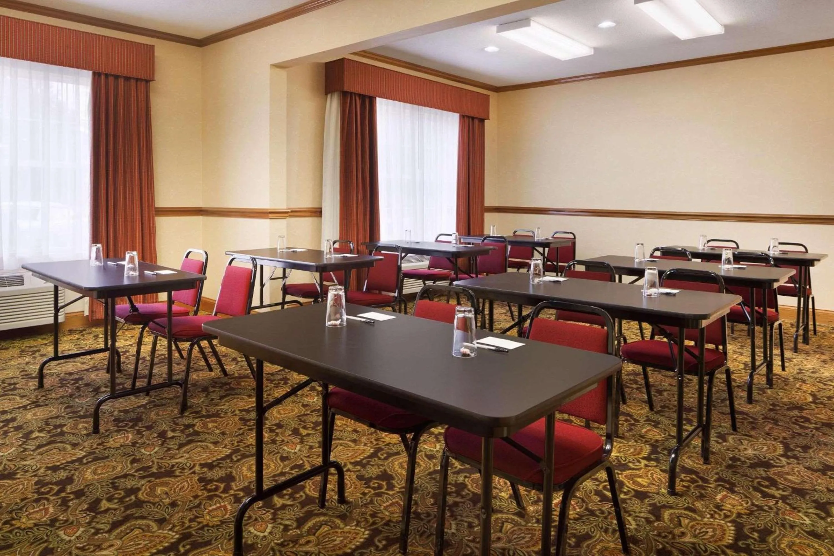 Meeting/conference room in Country Inn & Suites by Radisson, Macedonia, OH