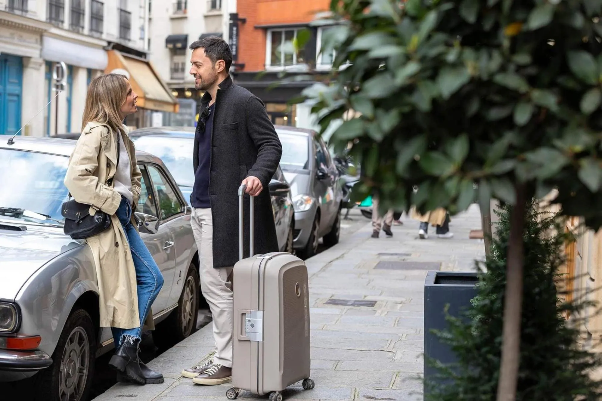 People in Hotel Etats Unis Opera