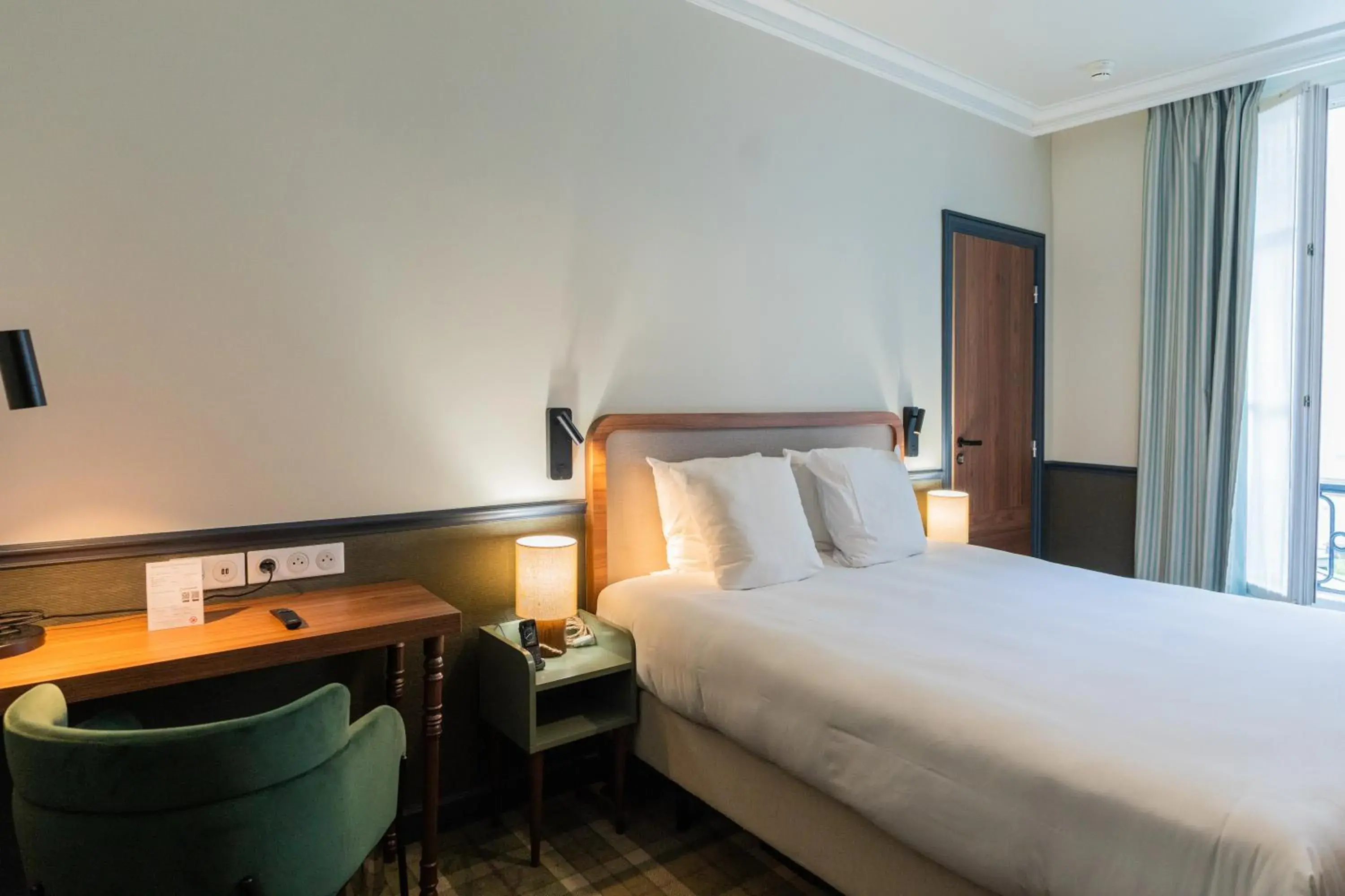 Family Room in Hotel Terminus Lyon Family Room in Hotel Terminus Lyon