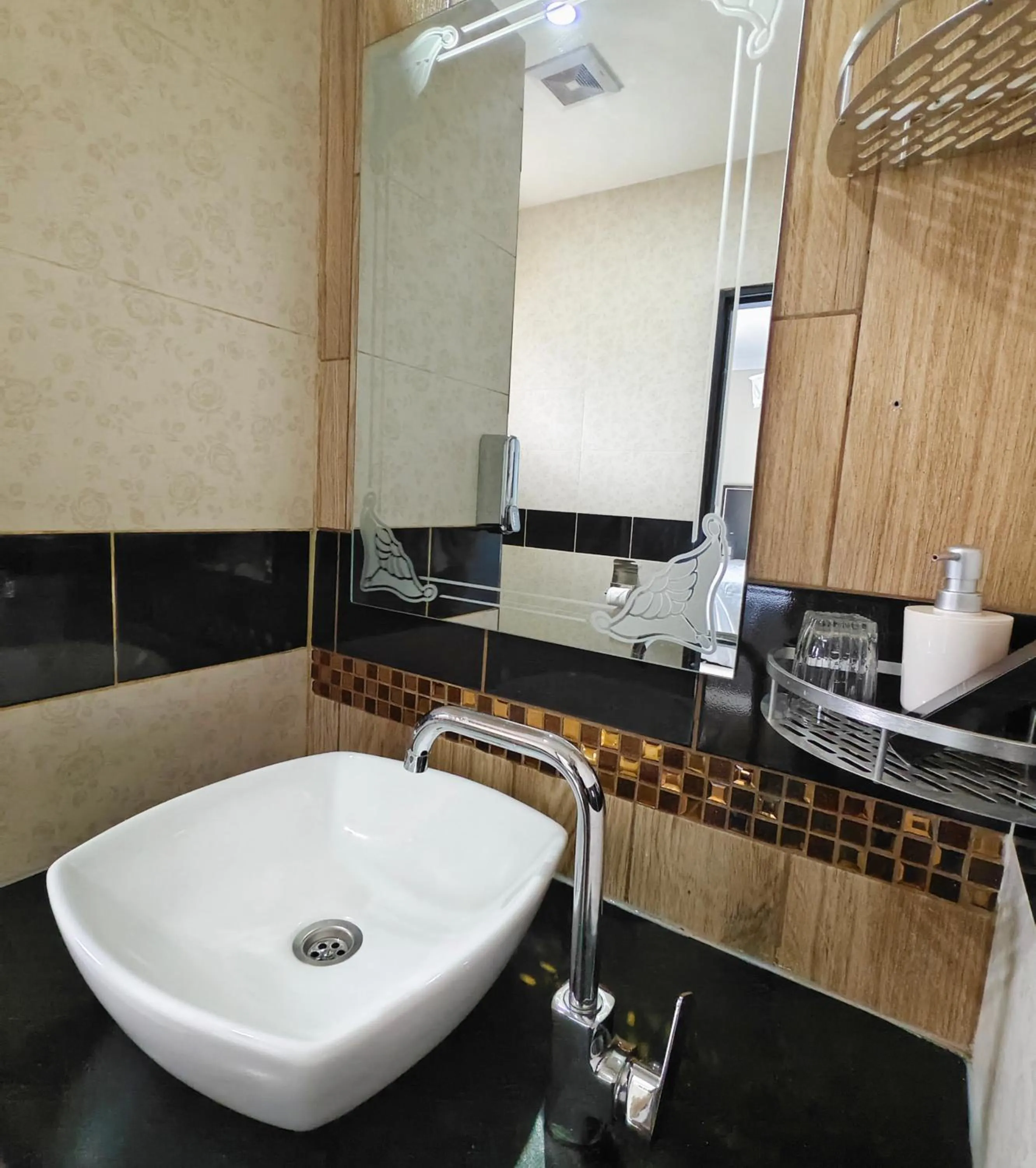 Bathroom in Annavilla7 Lilongwe hotel