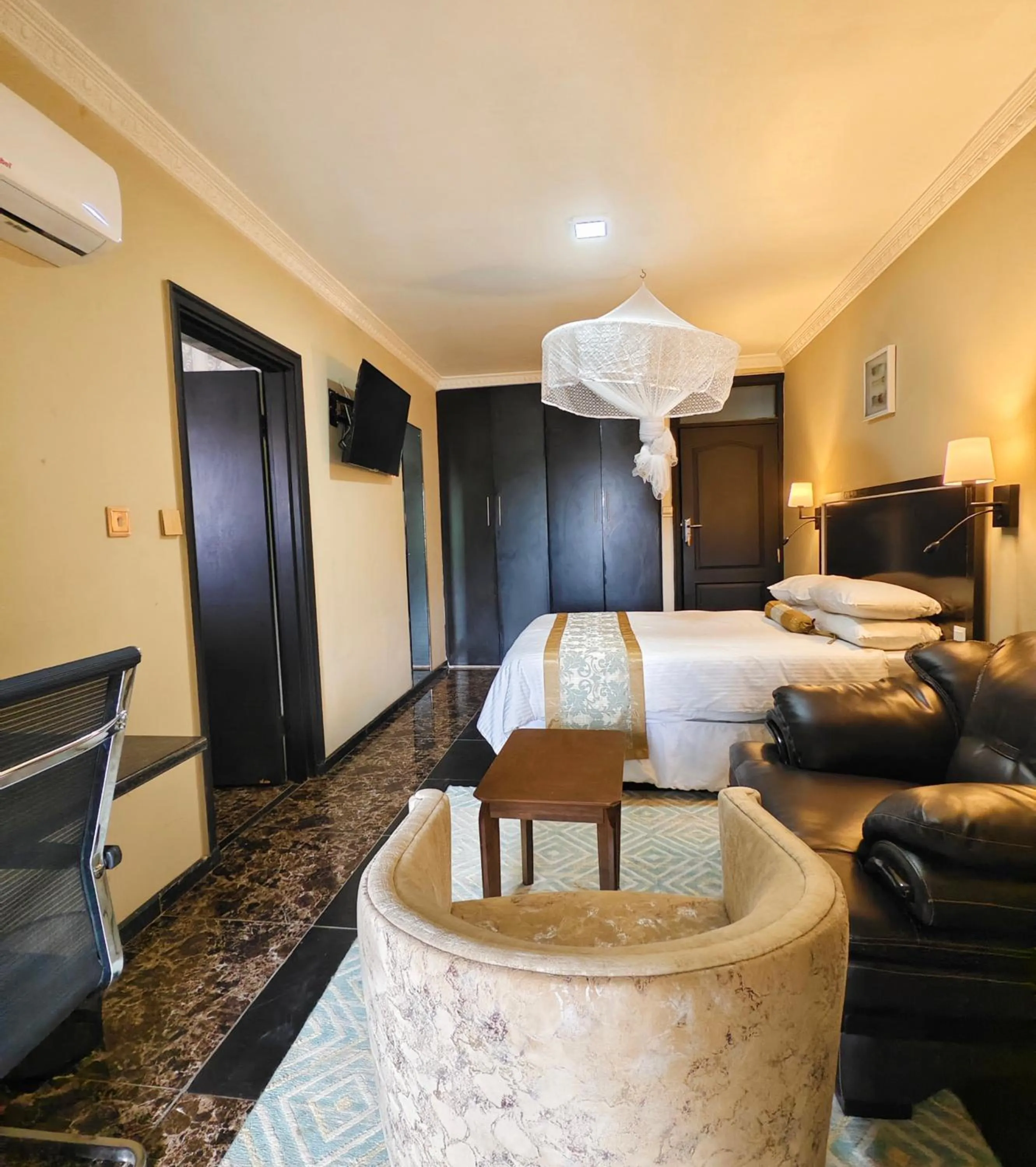 Photo of the whole room, Bed in Annavilla7 Lilongwe hotel