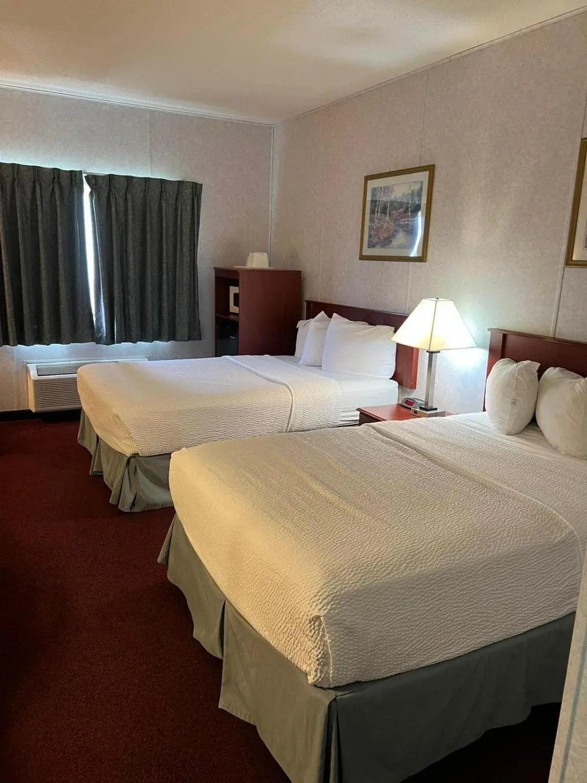 Double Room with Two Double Beds - Pet Friendly/Non-Smoking in FairBridge Inn & Suites Williston Double Room with Two Double Beds - Pet Friendly/Non-Smoking in FairBridge Inn & Suites Williston