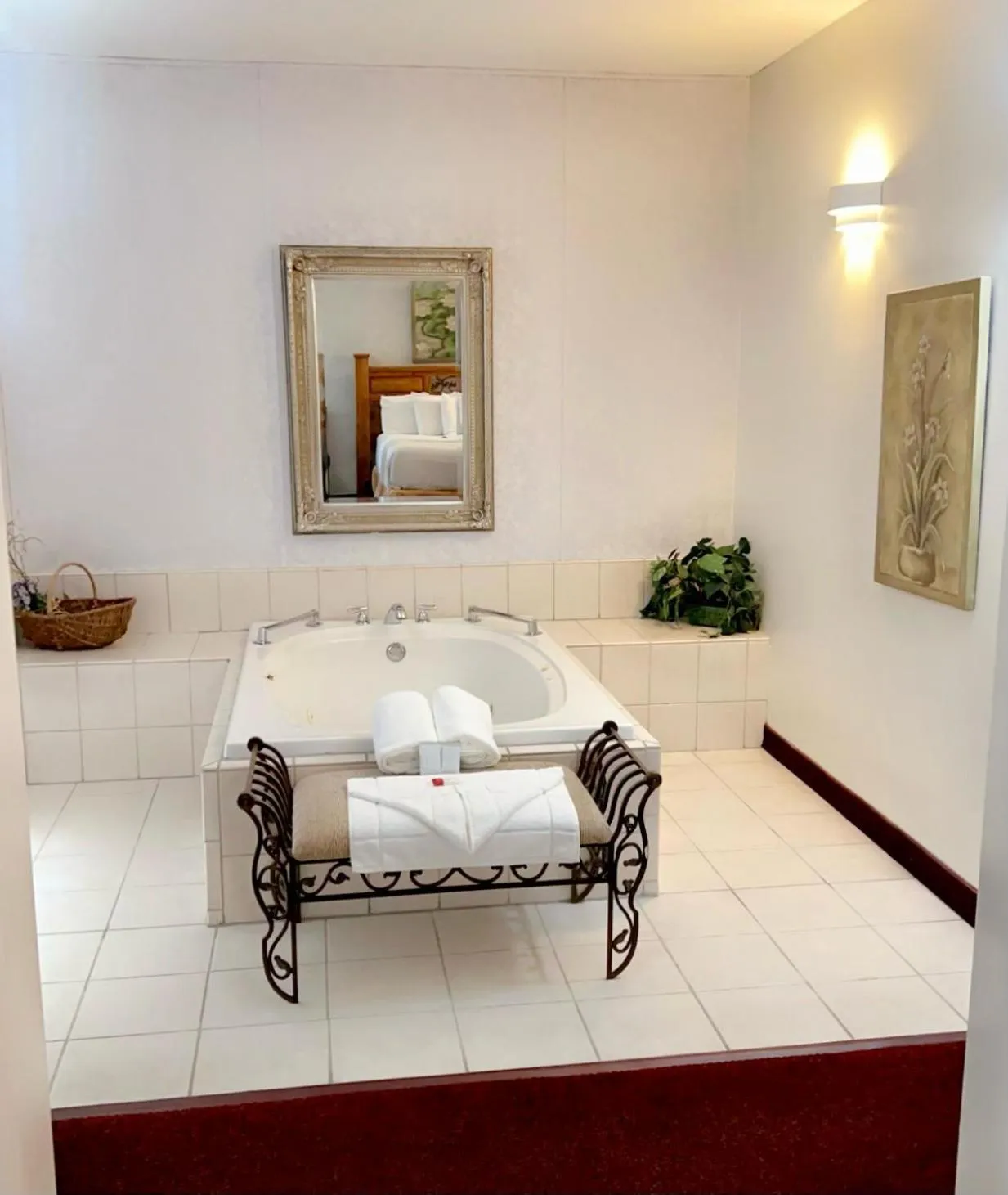 Bath, Bed in FairBridge Inn & Suites Williston