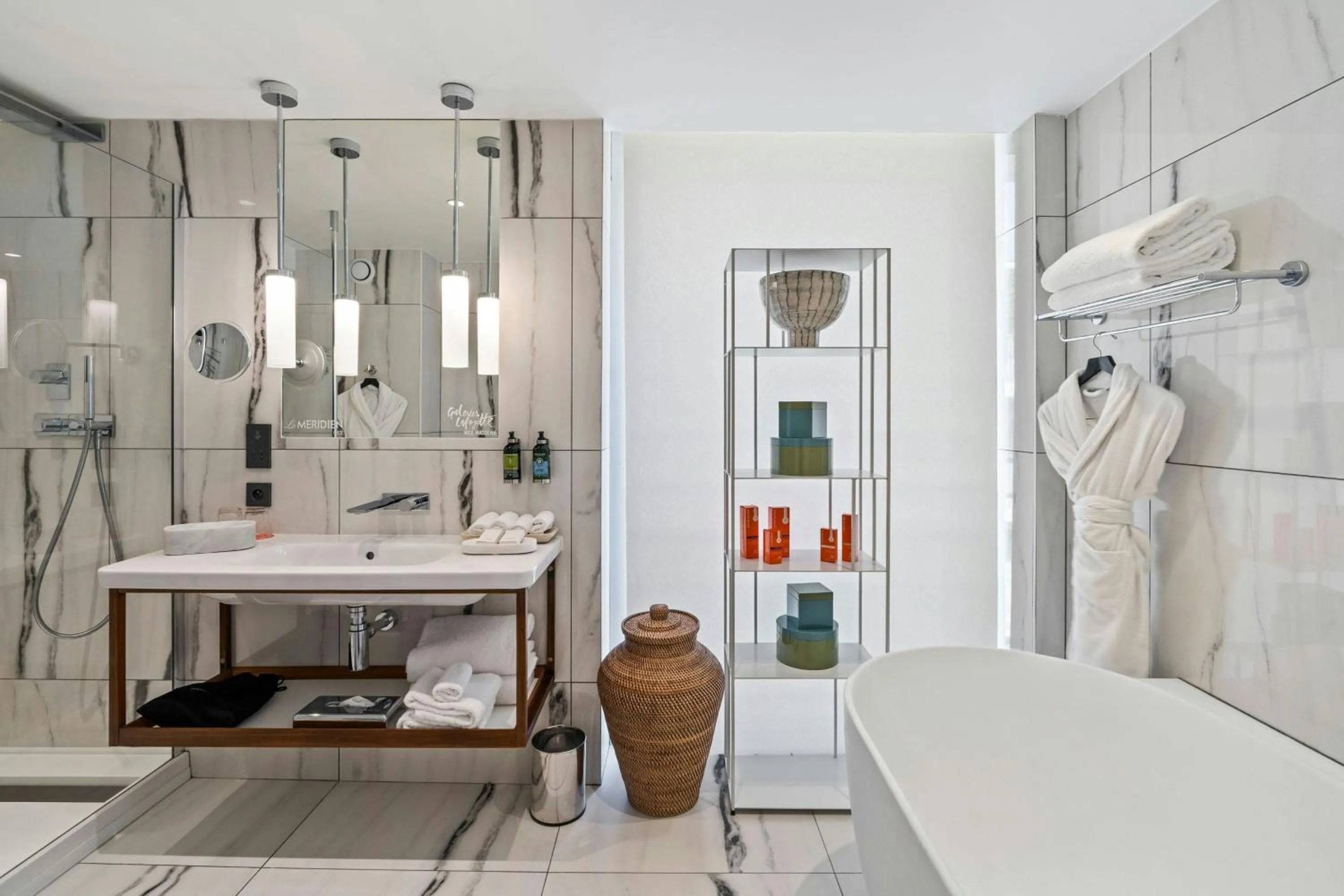 Photo of the whole room in Le Meridien Nice