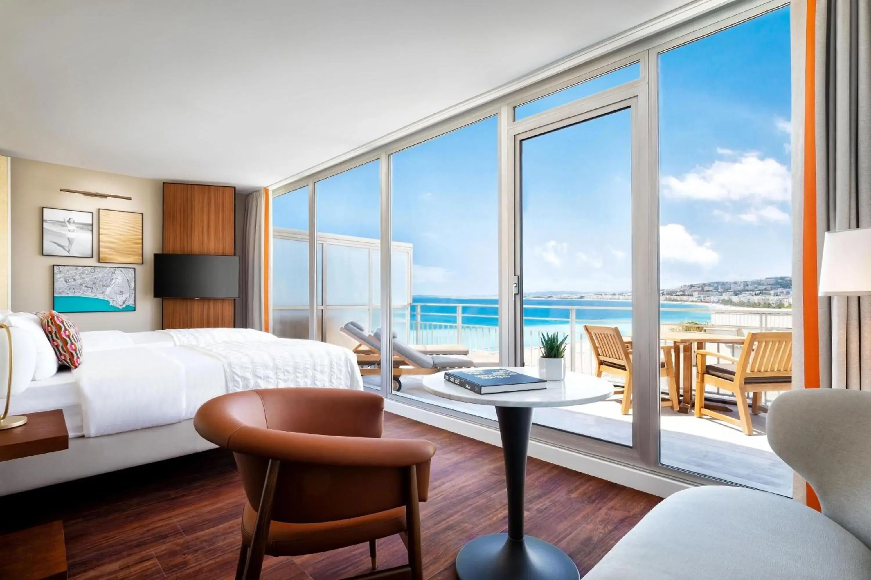 Executive room, Top Floor with City view, Twin Bed in Le Meridien Nice Executive room, Top Floor with City view, Twin Bed in Le Meridien Nice