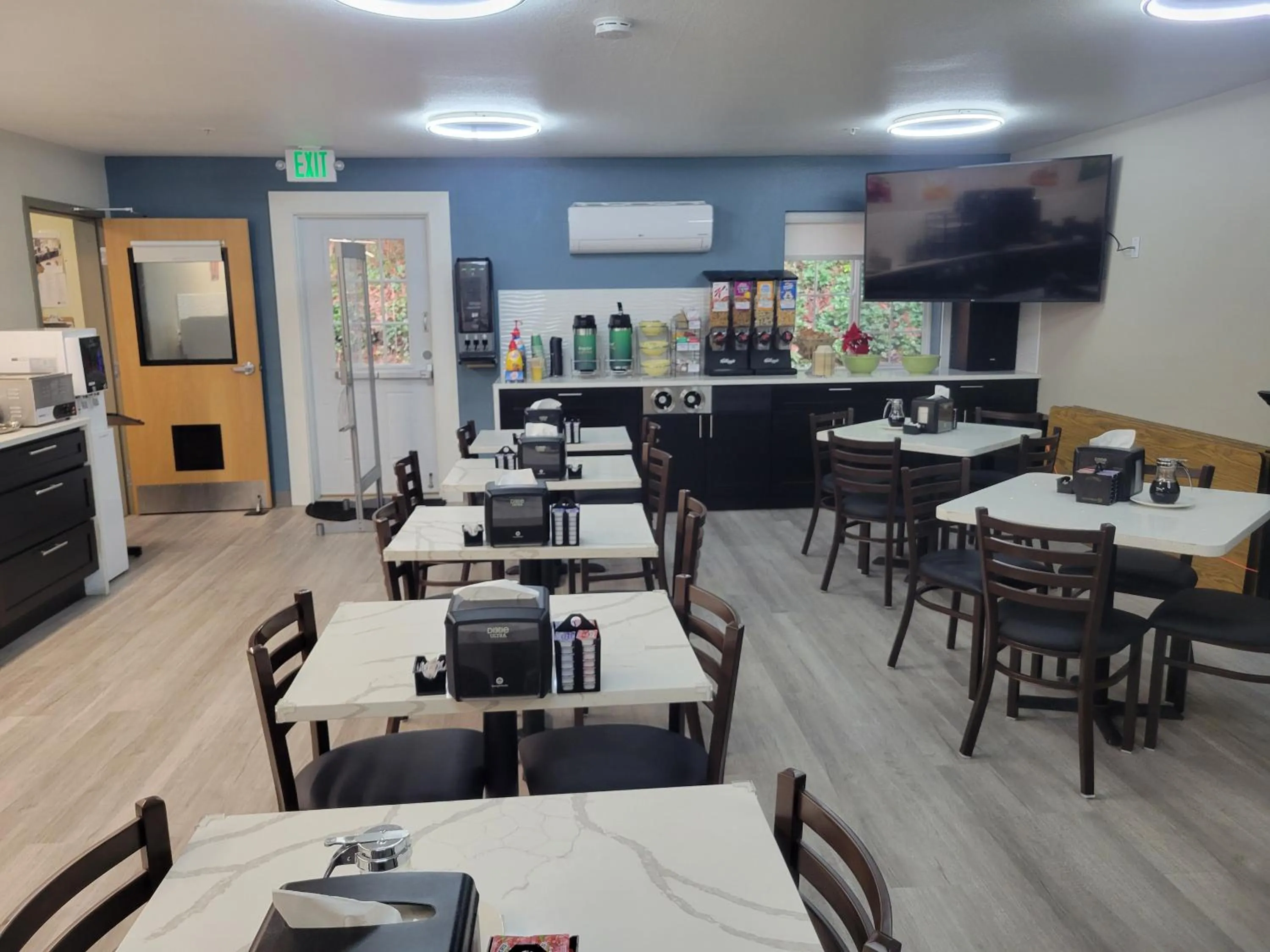 Breakfast in Quality Inn Port Orchard