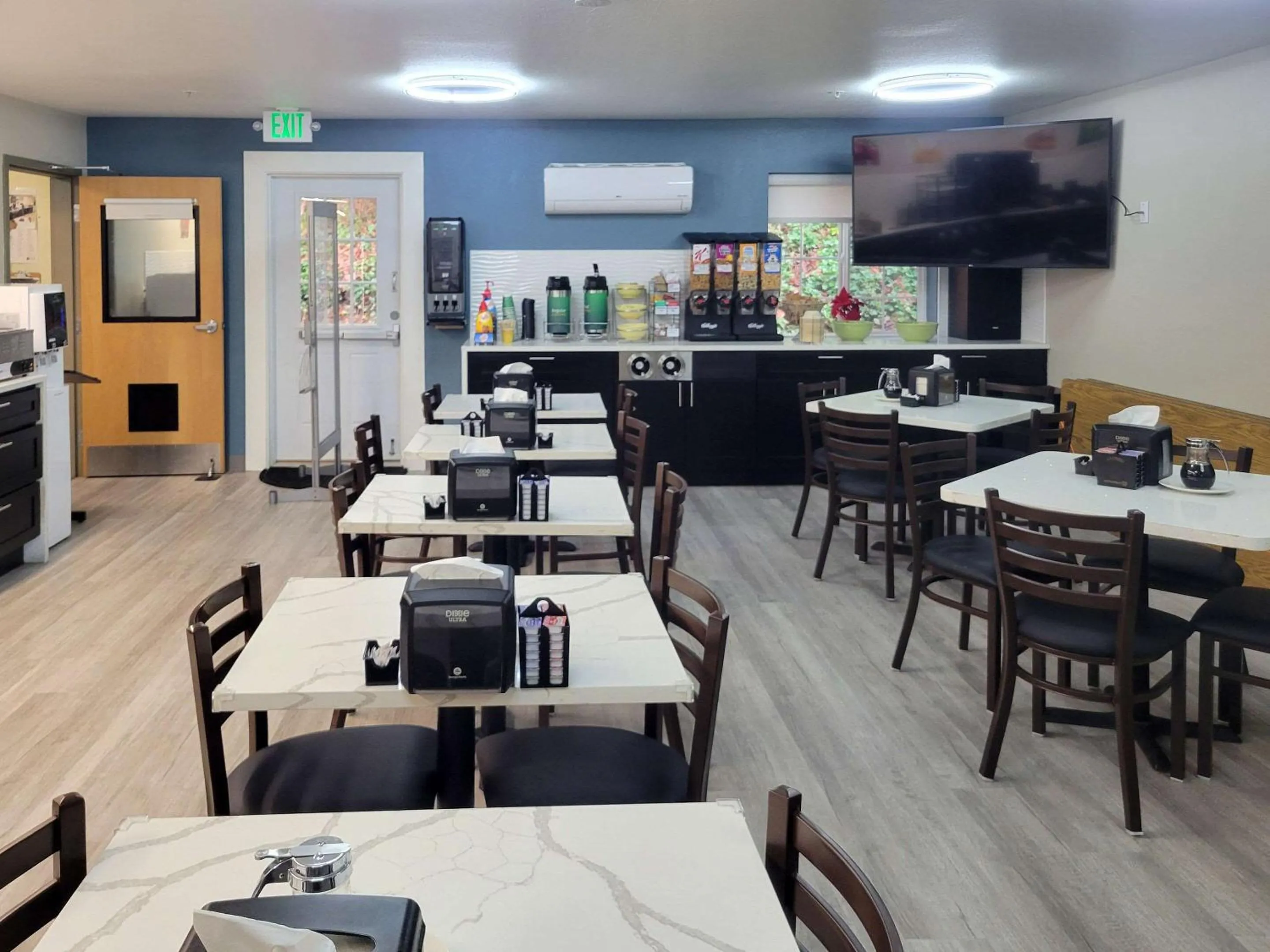 Breakfast in Quality Inn Port Orchard