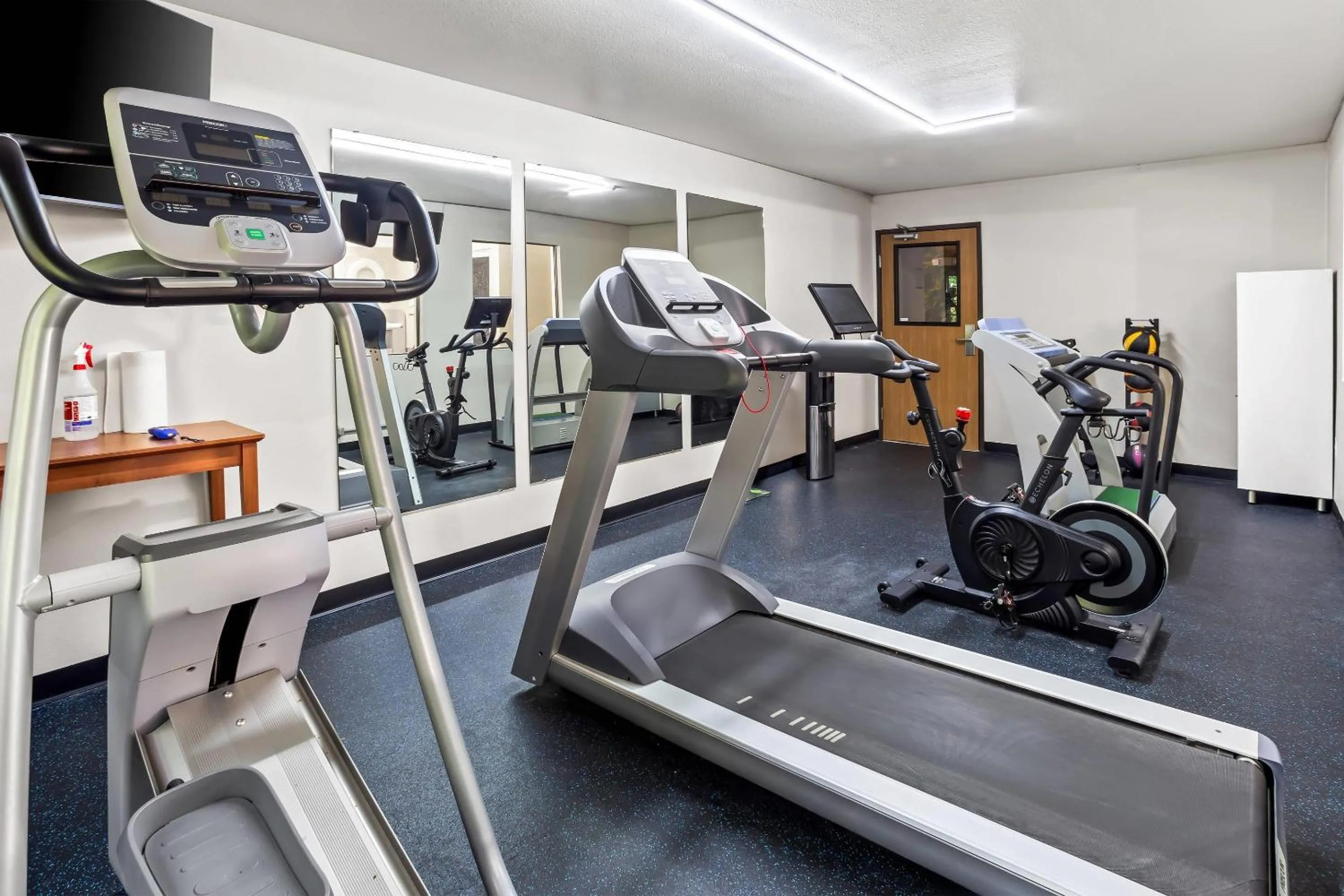 Fitness centre/facilities in Quality Inn Port Orchard