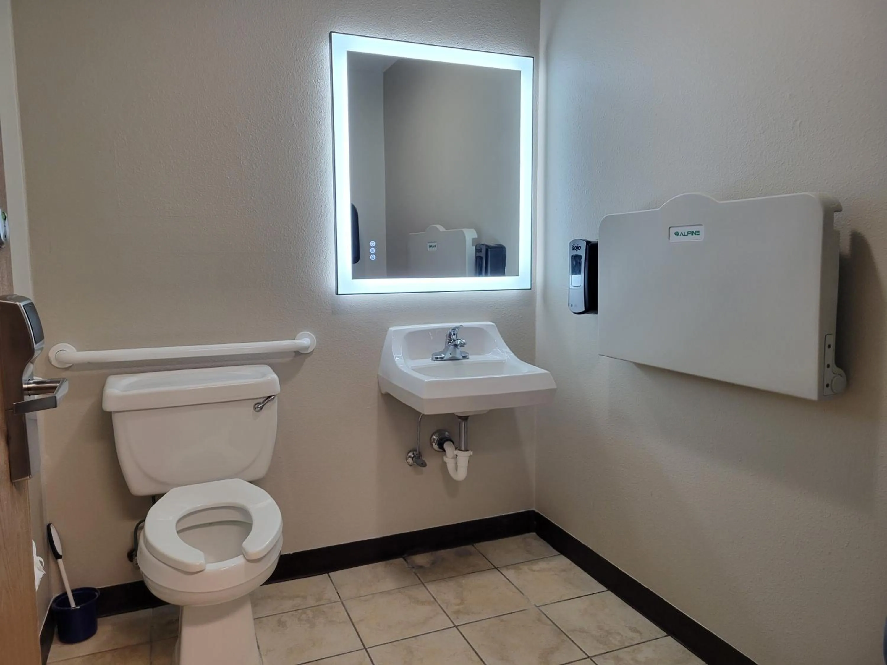 Bathroom in Quality Inn Port Orchard