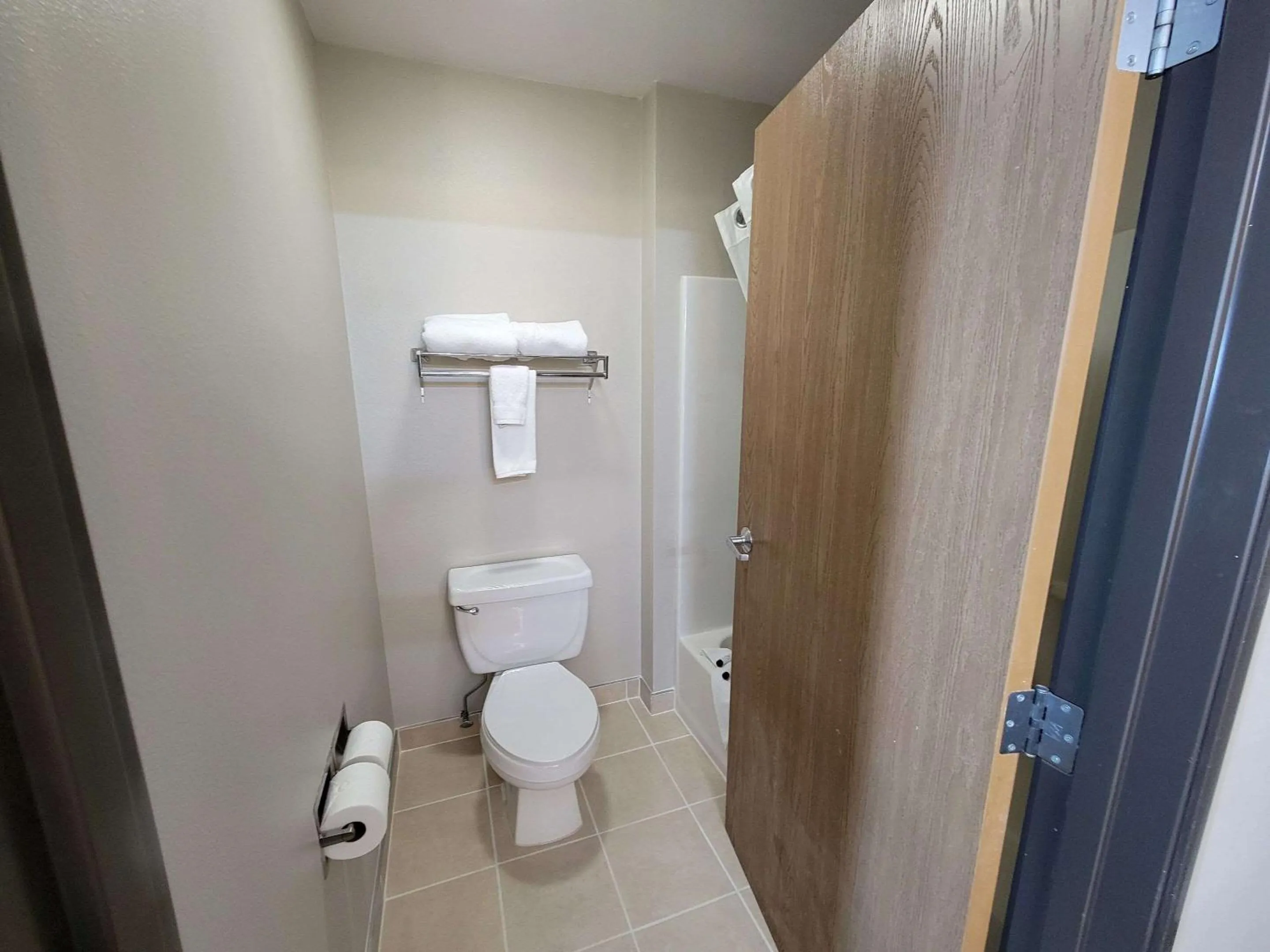 Bedroom in Quality Inn Port Orchard