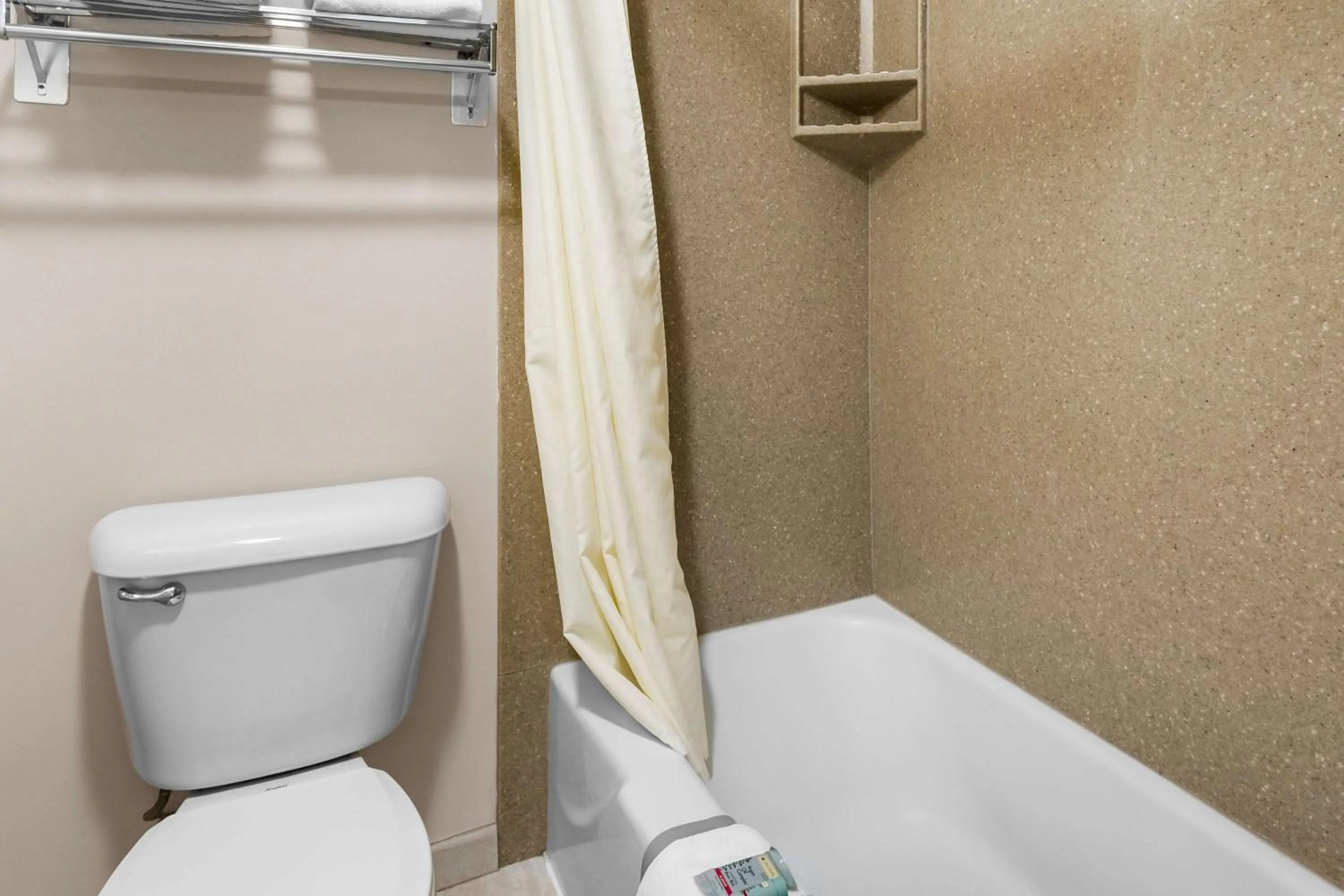 Bathroom in Best Western Lee's Motor Inn