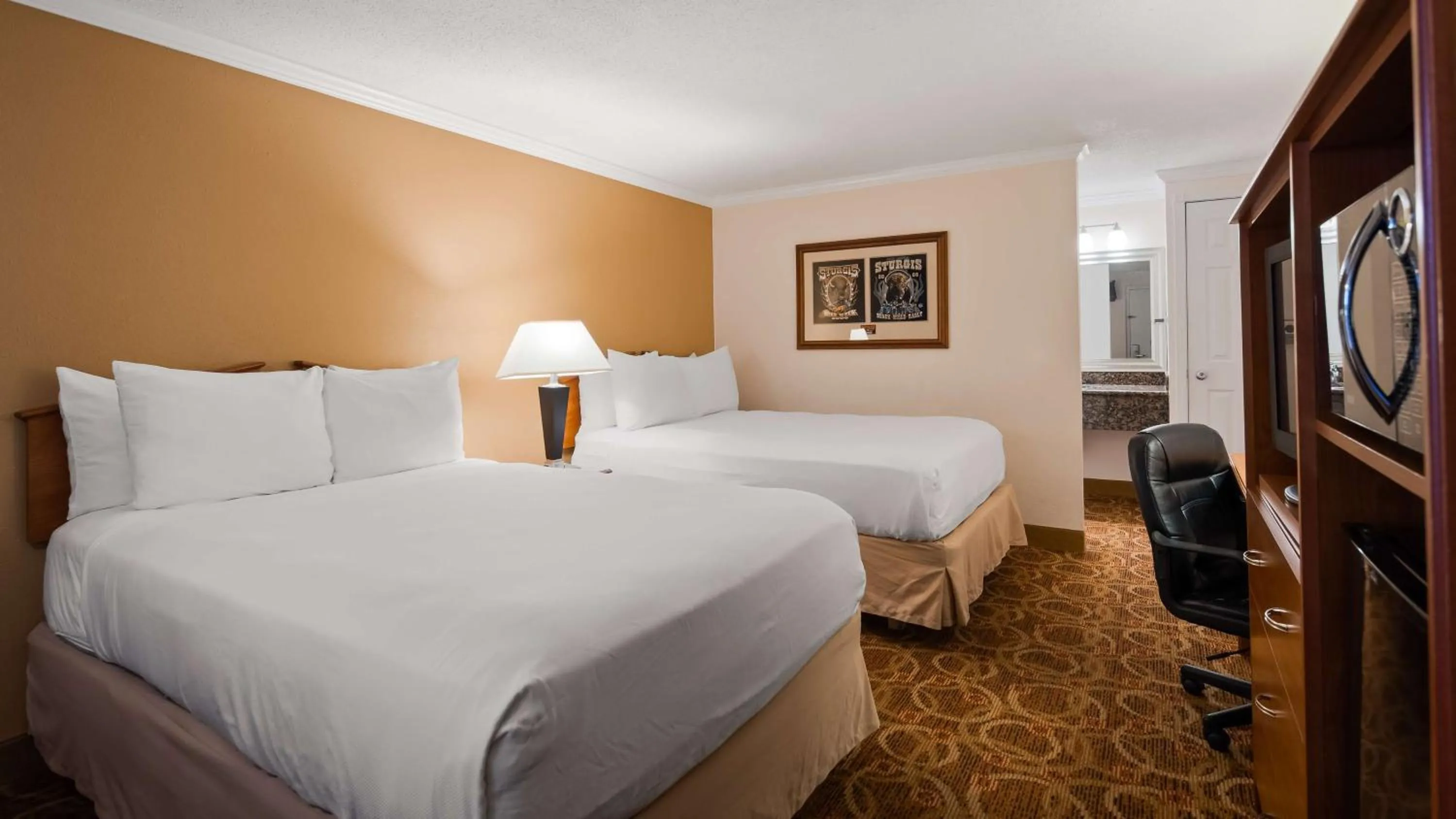 Double Room with Two Double Beds - Pet-Friendly/Non-Smoking in Sturgis Lodge and Suites