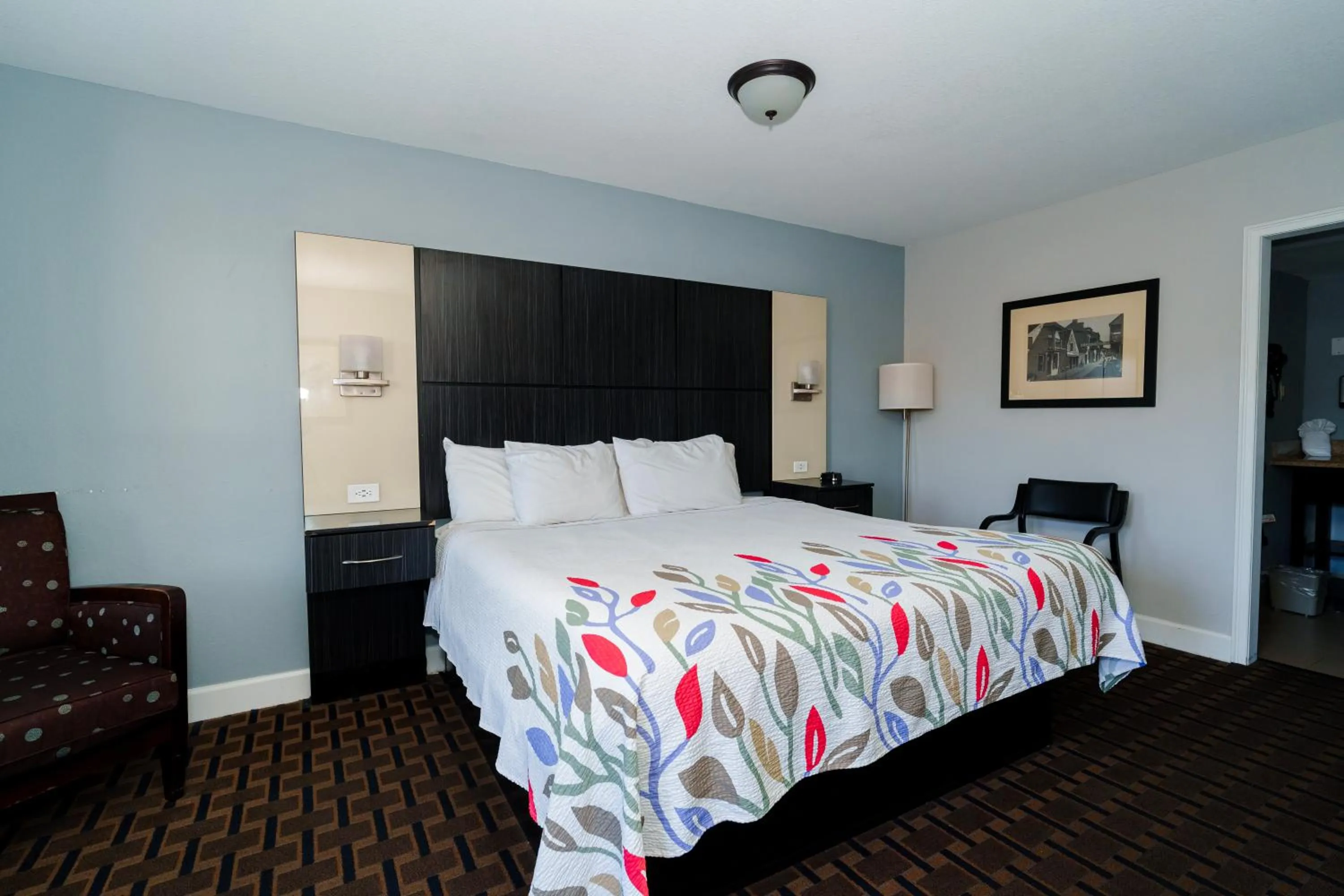 Bed in San Marco Inn East - Jacksonville