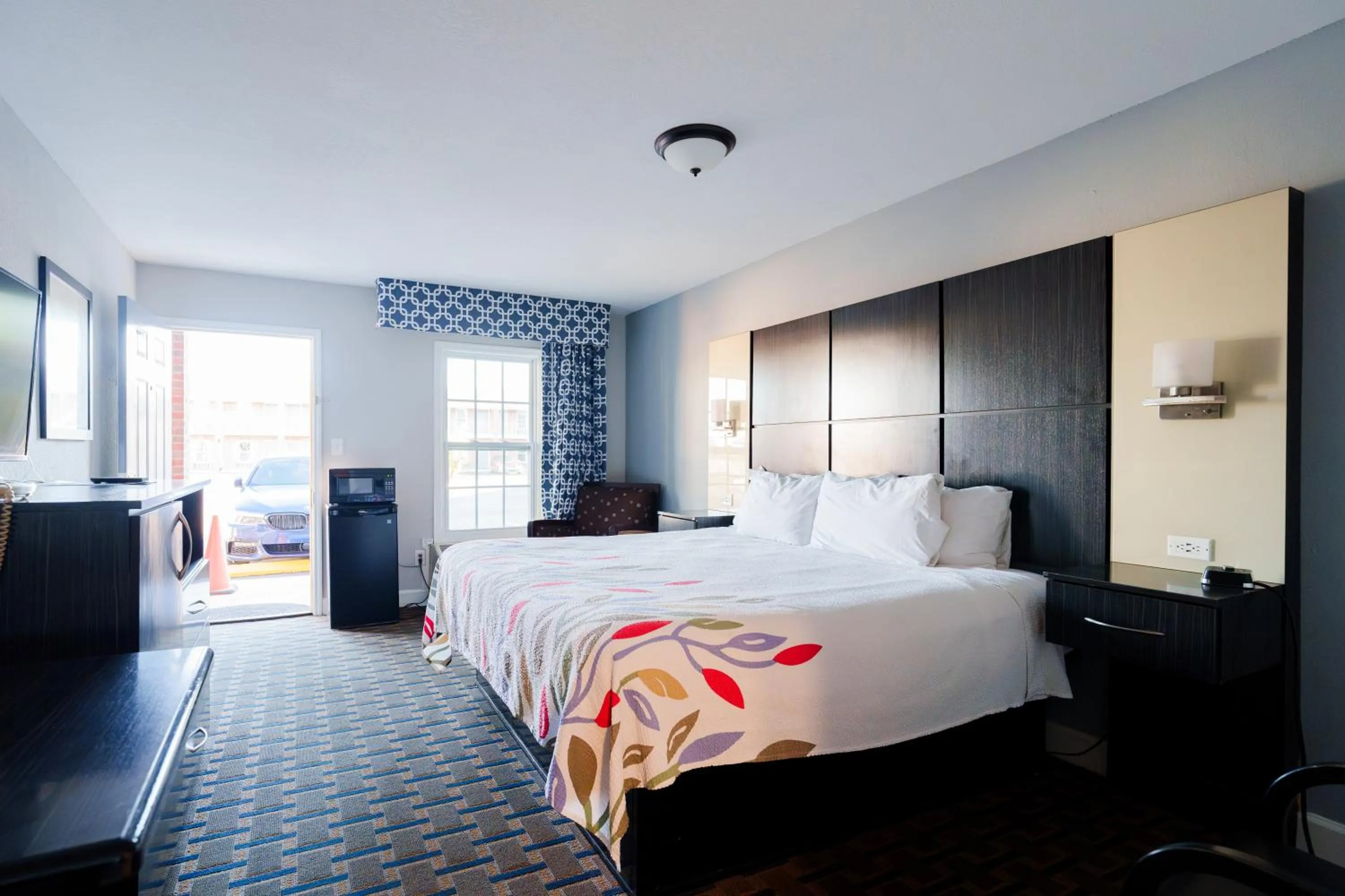 Bed in San Marco Inn East - Jacksonville