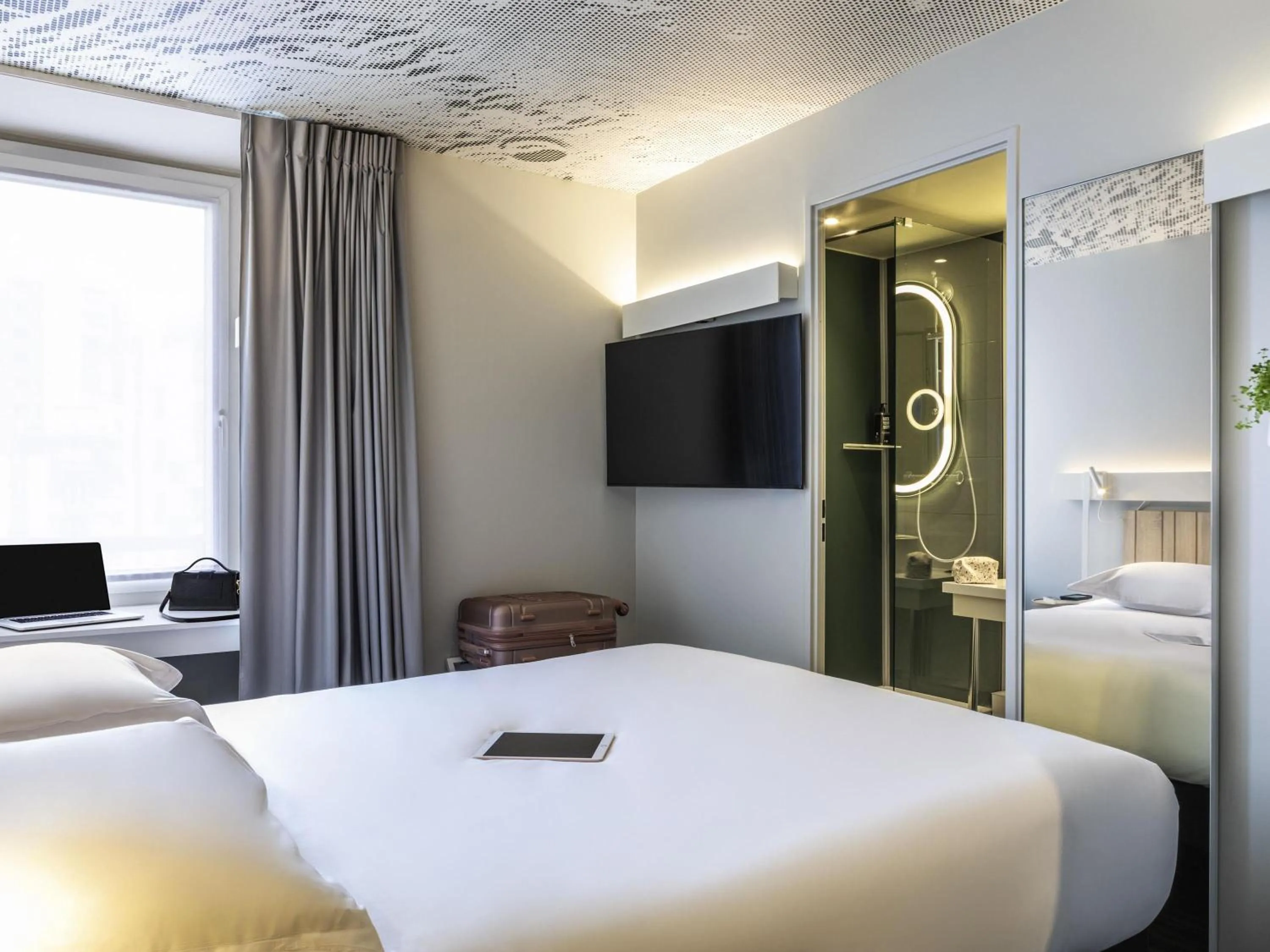 Bedroom, Bed in ibis Paris Nation Davout