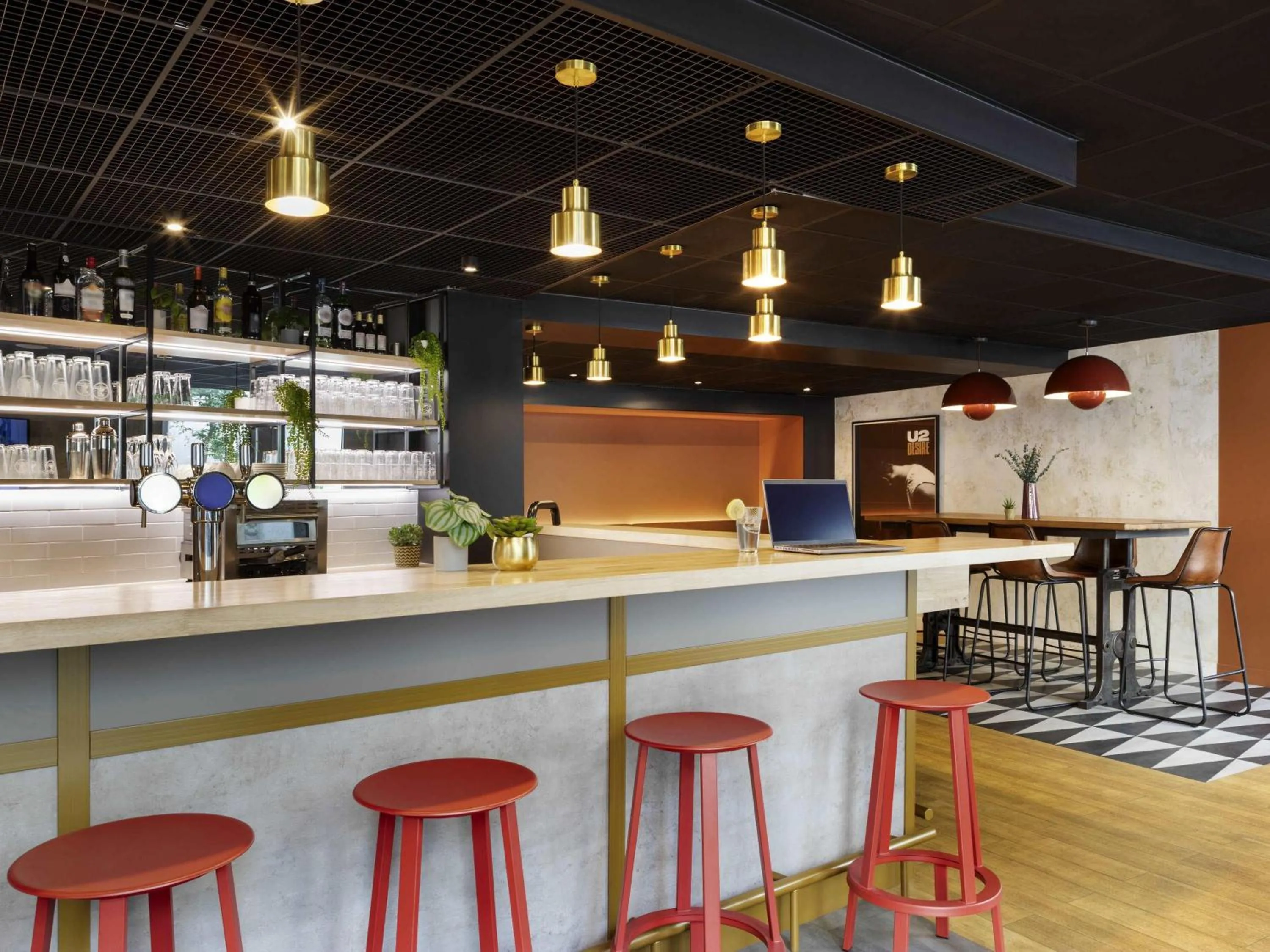 Property building in ibis Paris Nation Davout