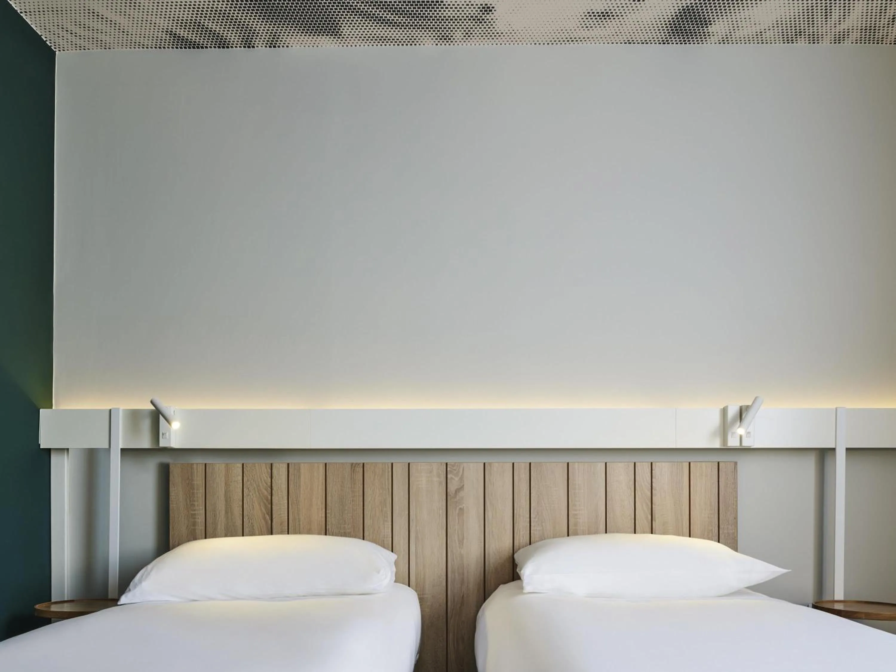 Bedroom, Bed in ibis Paris Nation Davout