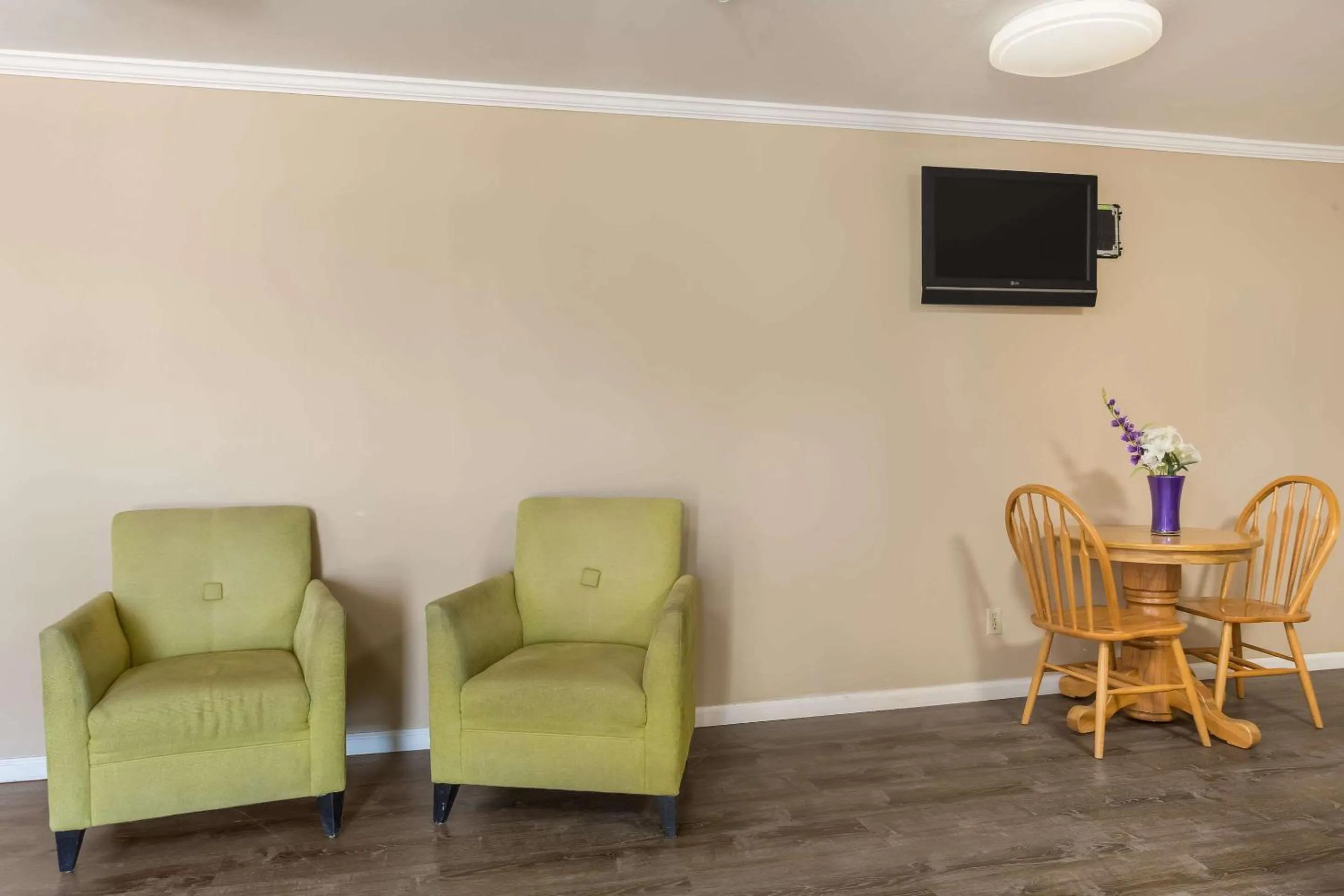 Breakfast in Econo Lodge