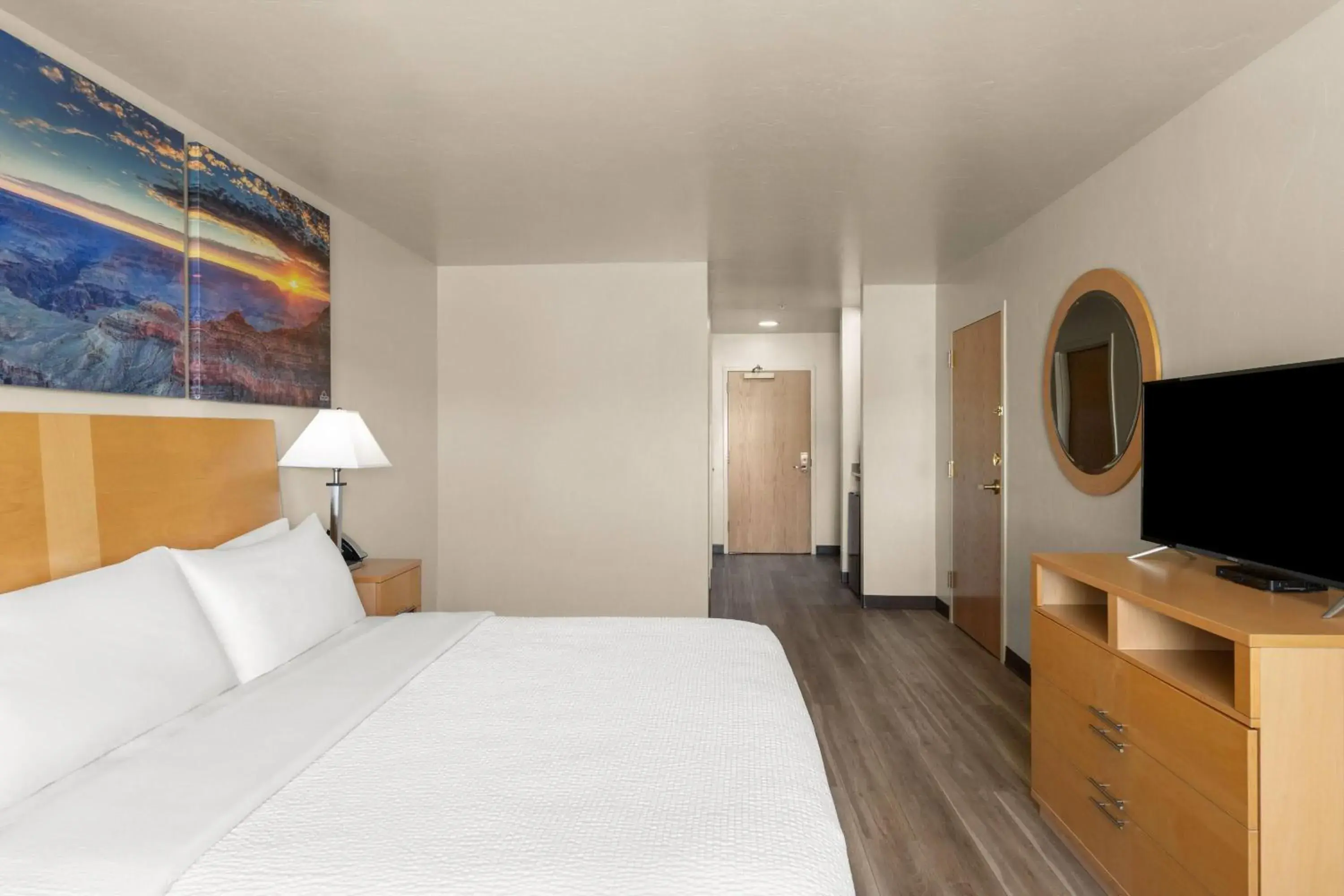King Room - Disability Access - Non-Smoking in Days Inn by Wyndham Chino Valley King Room - Disability Access - Non-Smoking in Days Inn by Wyndham Chino Valley