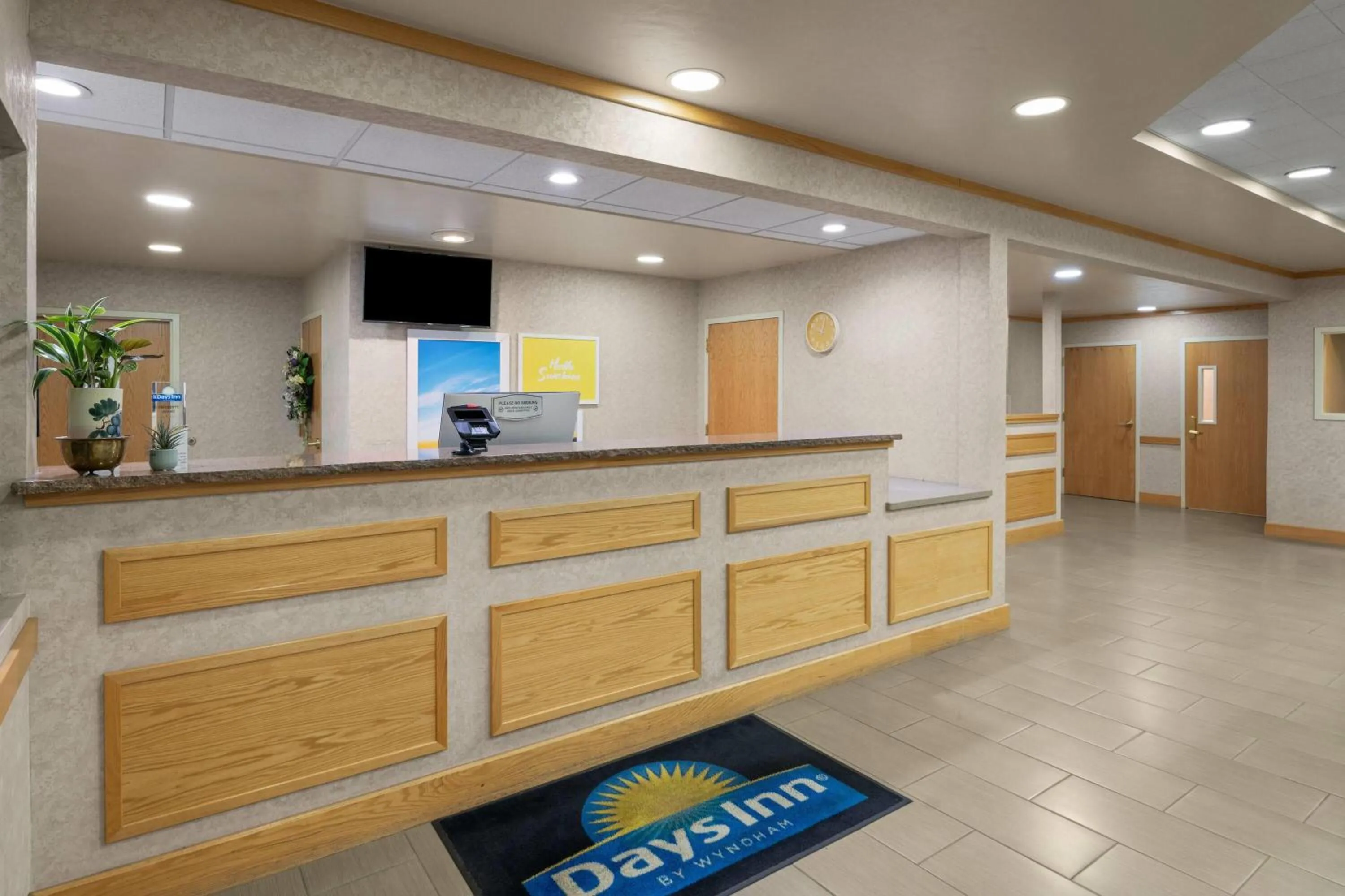 Lobby or reception in Days Inn by Wyndham Chino Valley