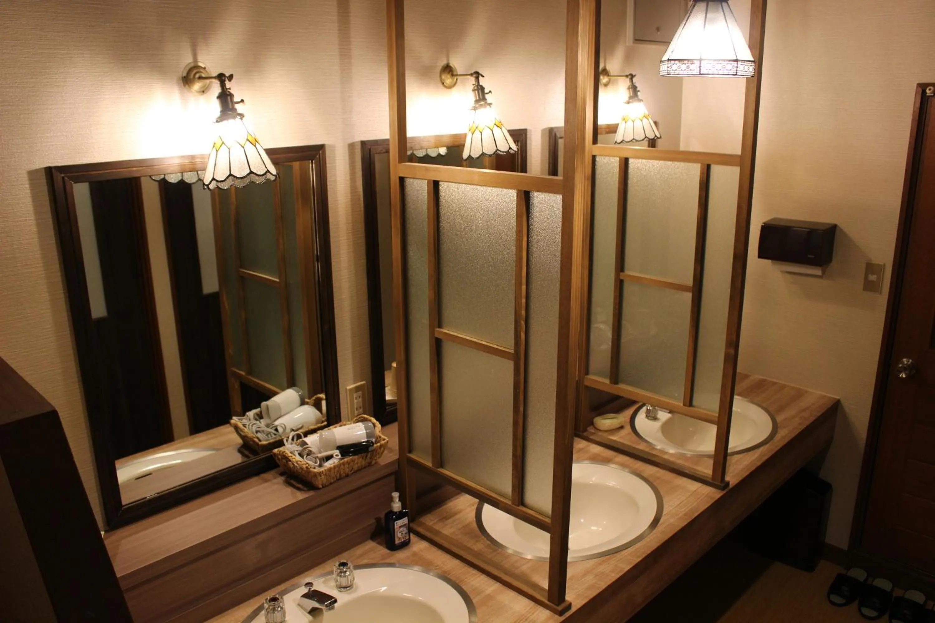 Historical Ryokan SENYUKAN