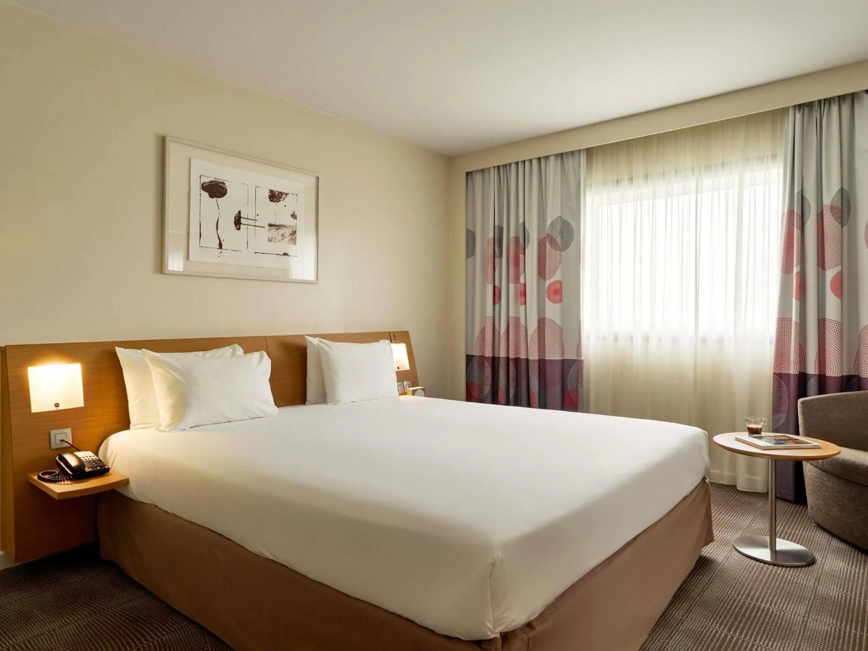 Superior Room with 1 Queen bed and single sofa bed in Novotel Paris La Defense Esplanade Superior Room with 1 Queen bed and single sofa bed in Novotel Paris La Defense Esplanade
