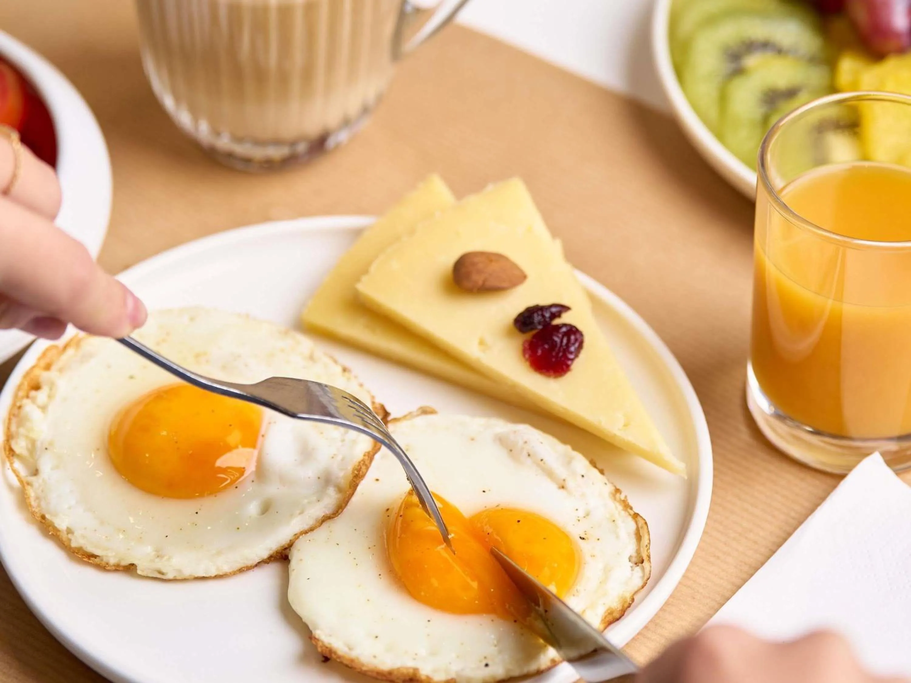 Breakfast in Novotel Paris La Defense Esplanade