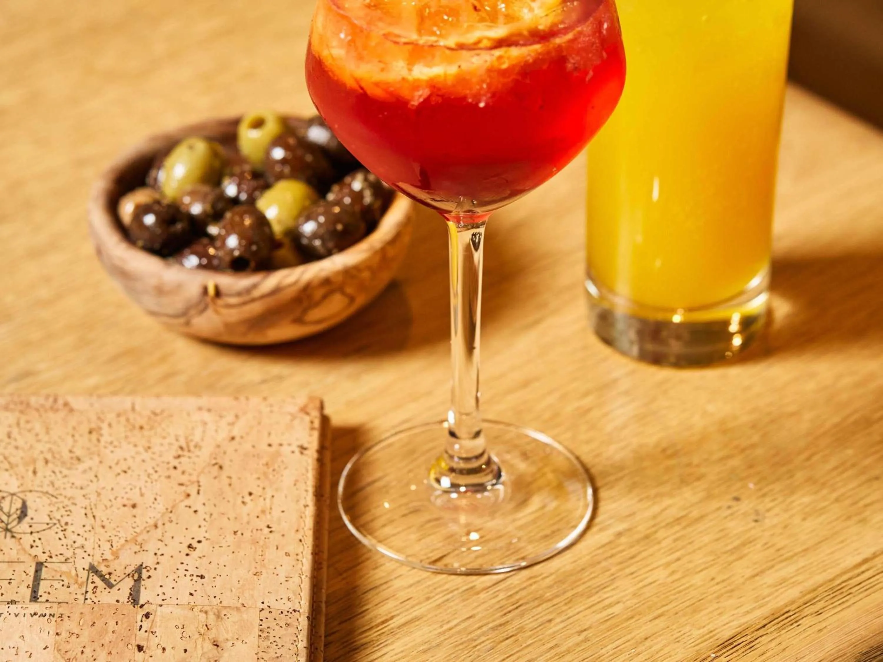 Restaurant/places to eat in Novotel Paris La Defense Esplanade