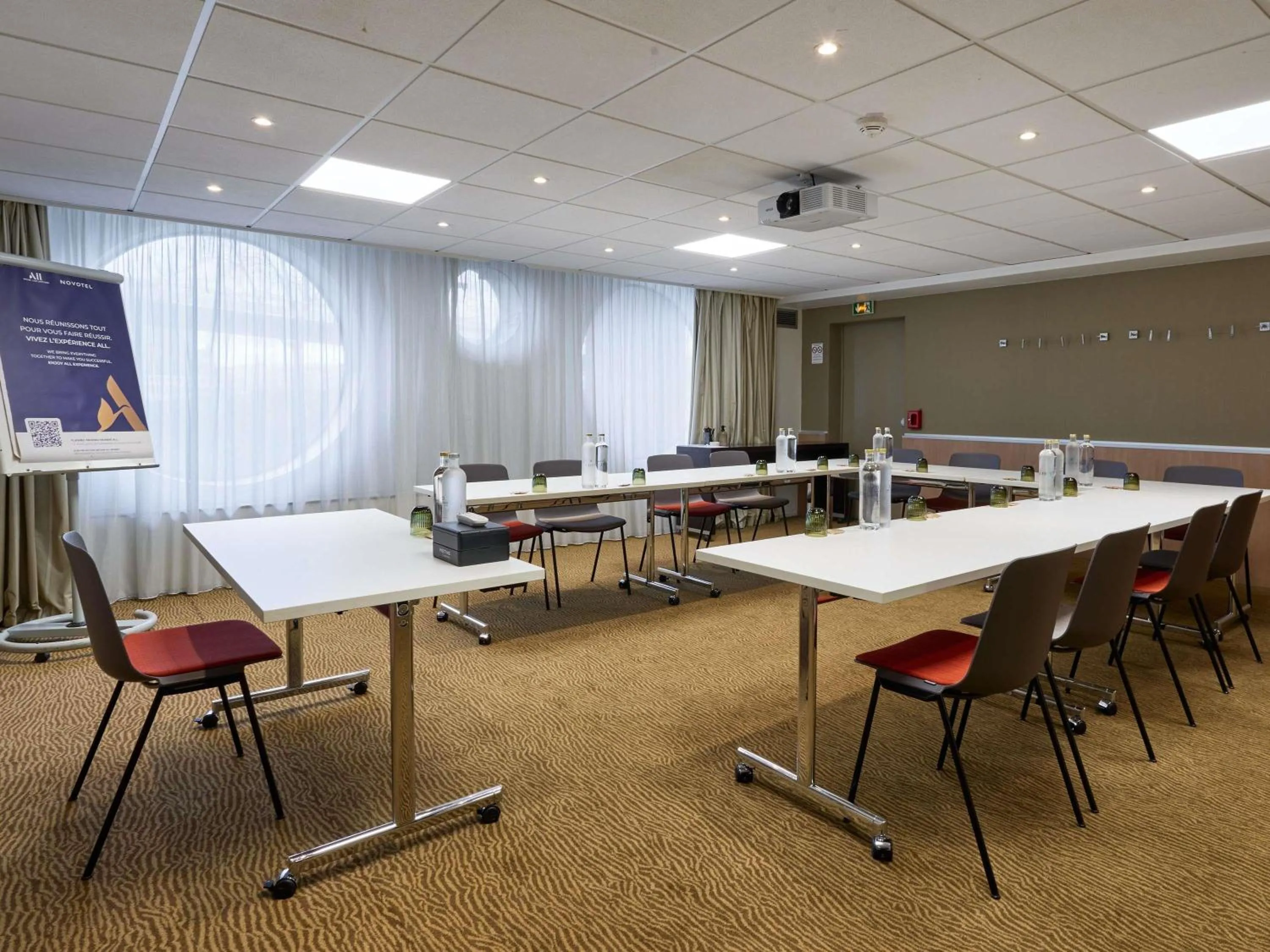 Meeting/conference room in Novotel Paris La Defense Esplanade