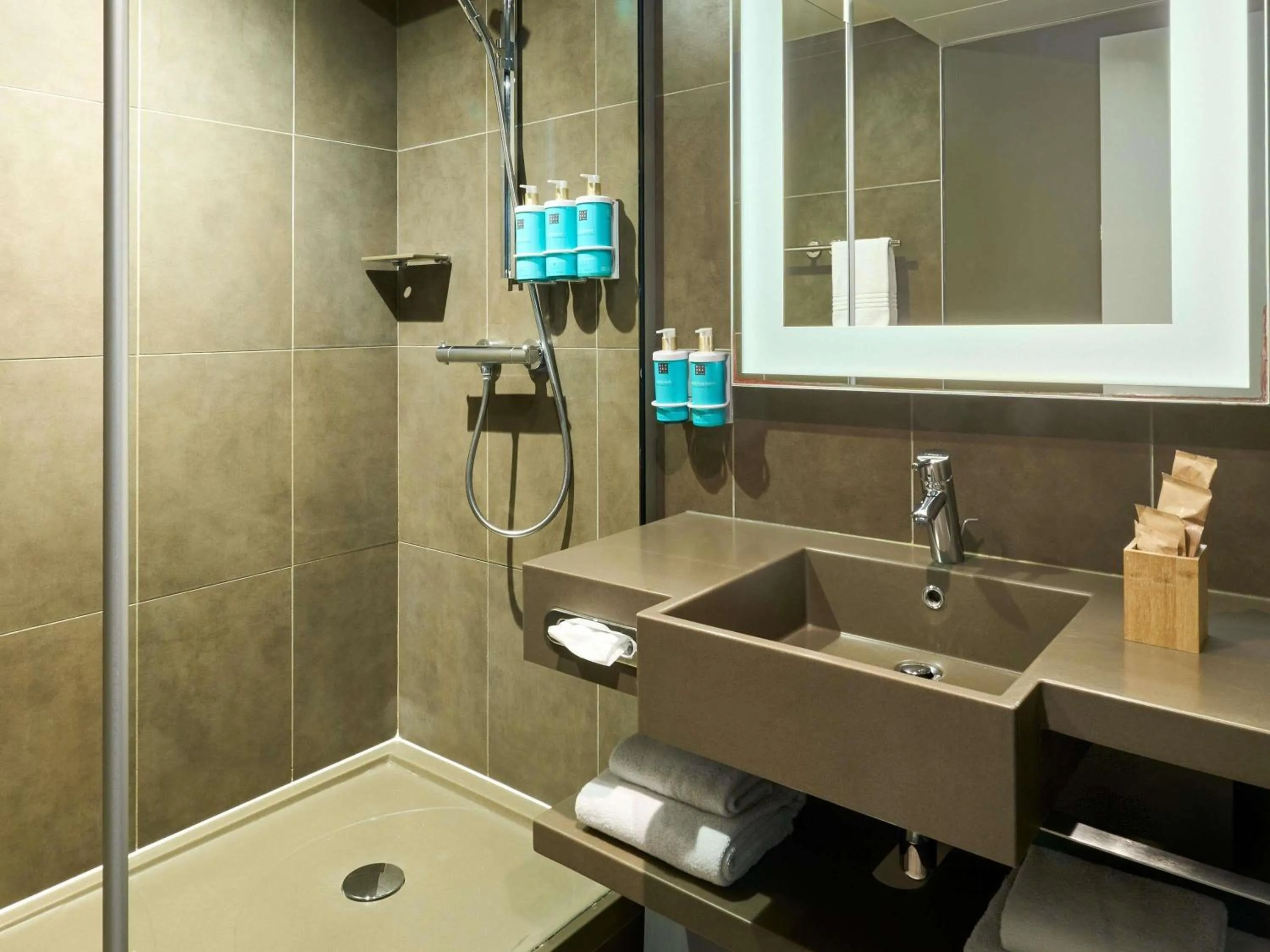 Bedroom in Novotel Paris La Defense Esplanade