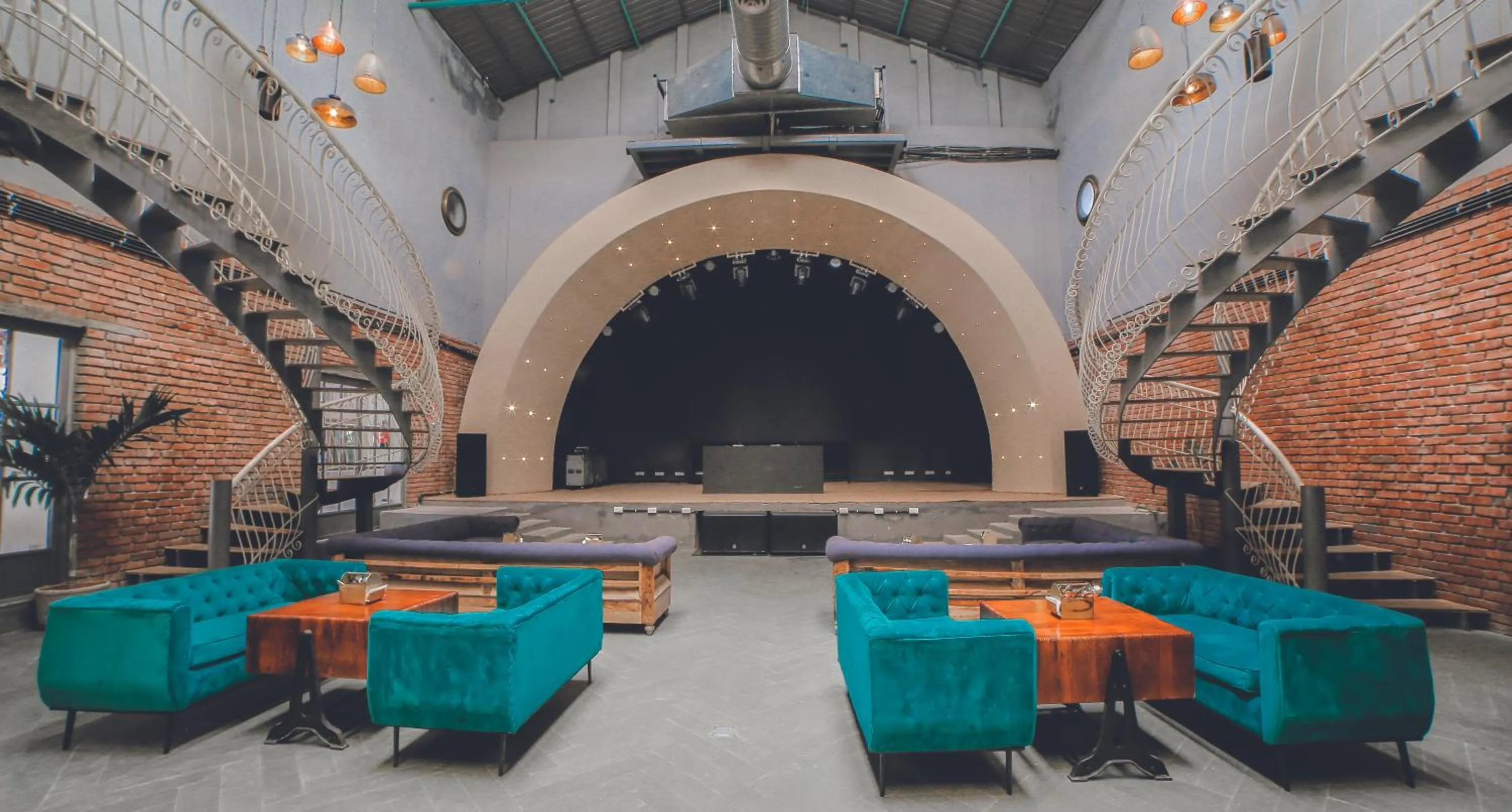 Nightclub / DJ in The Artist House Udaipur