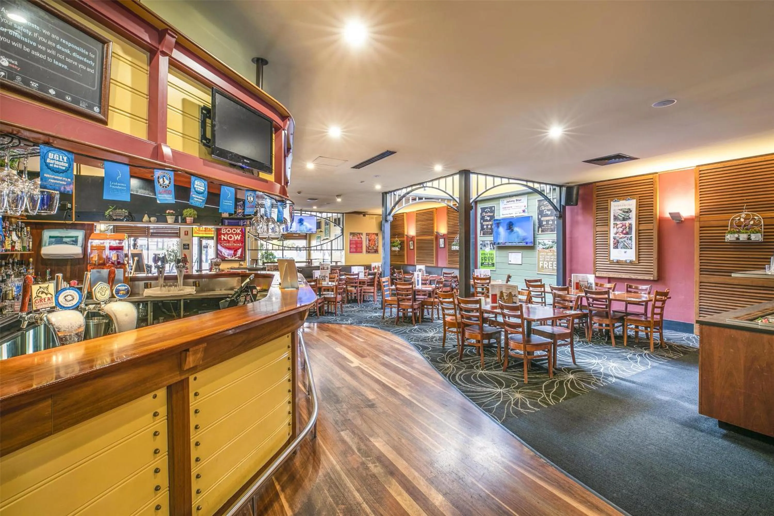 Food and drinks in Nightcap at Exeter Hotel