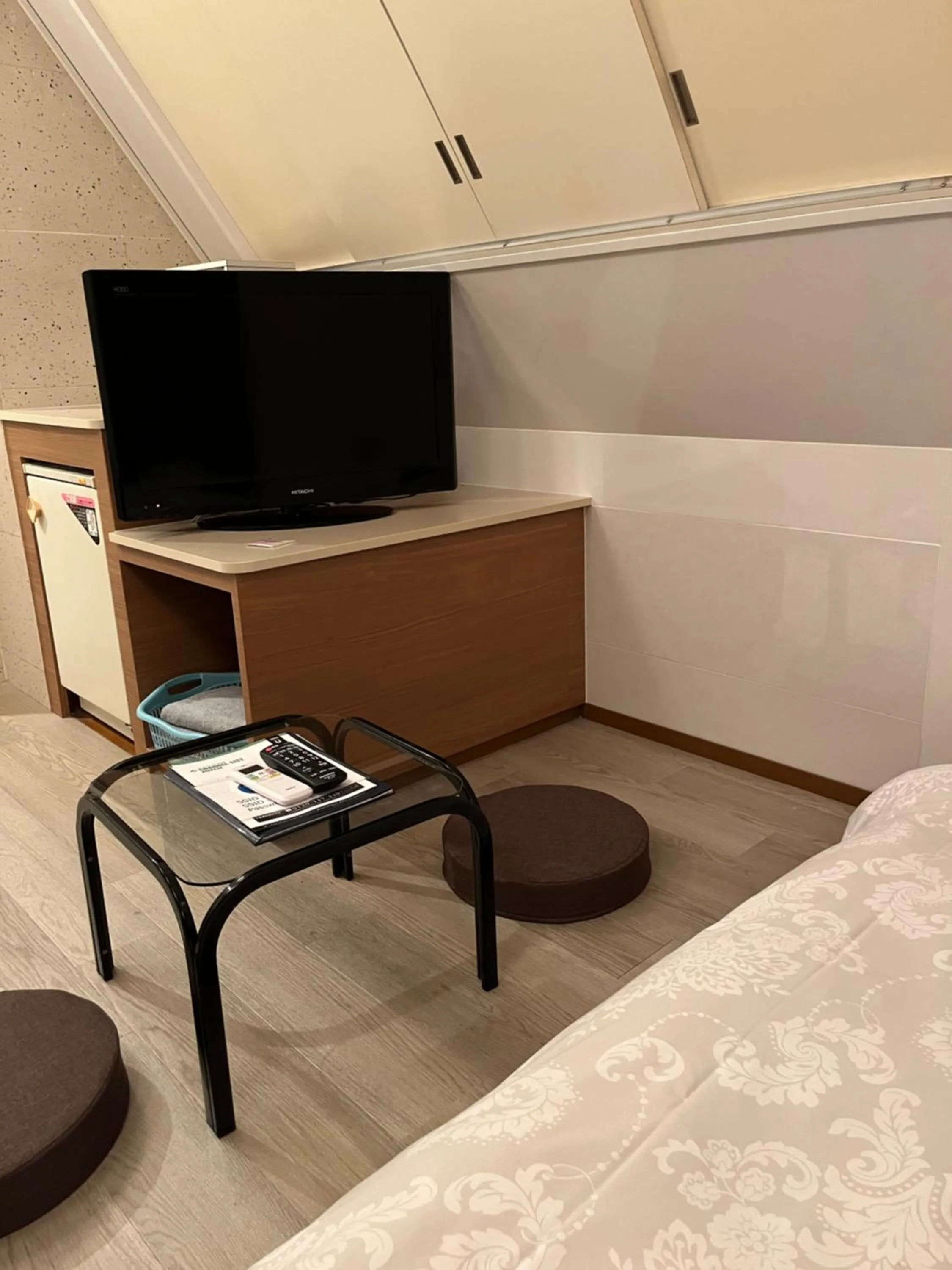 Bed in City Hotel Southern Cross