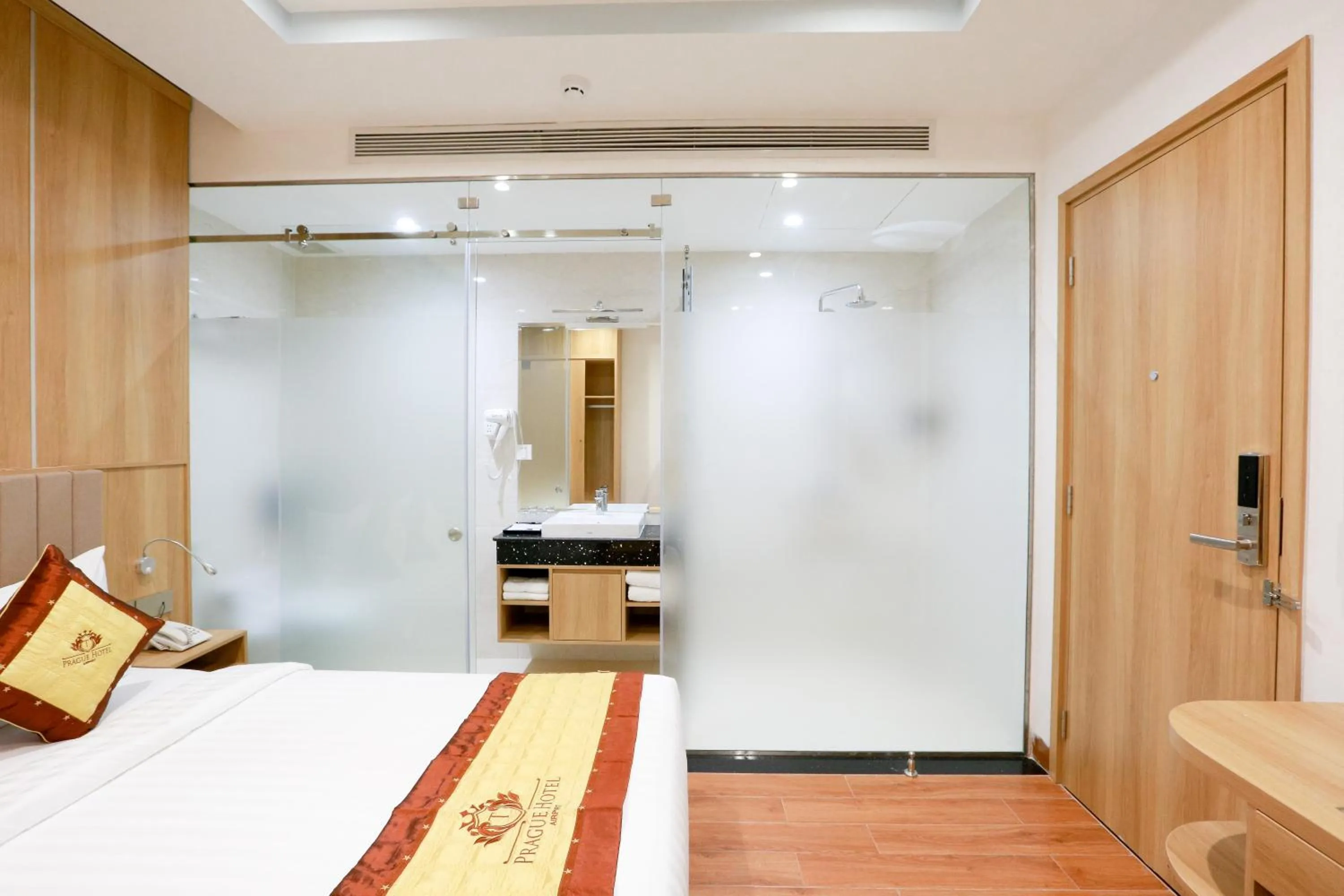 Bathroom, Bed in Prague Saigon Airport Hotel