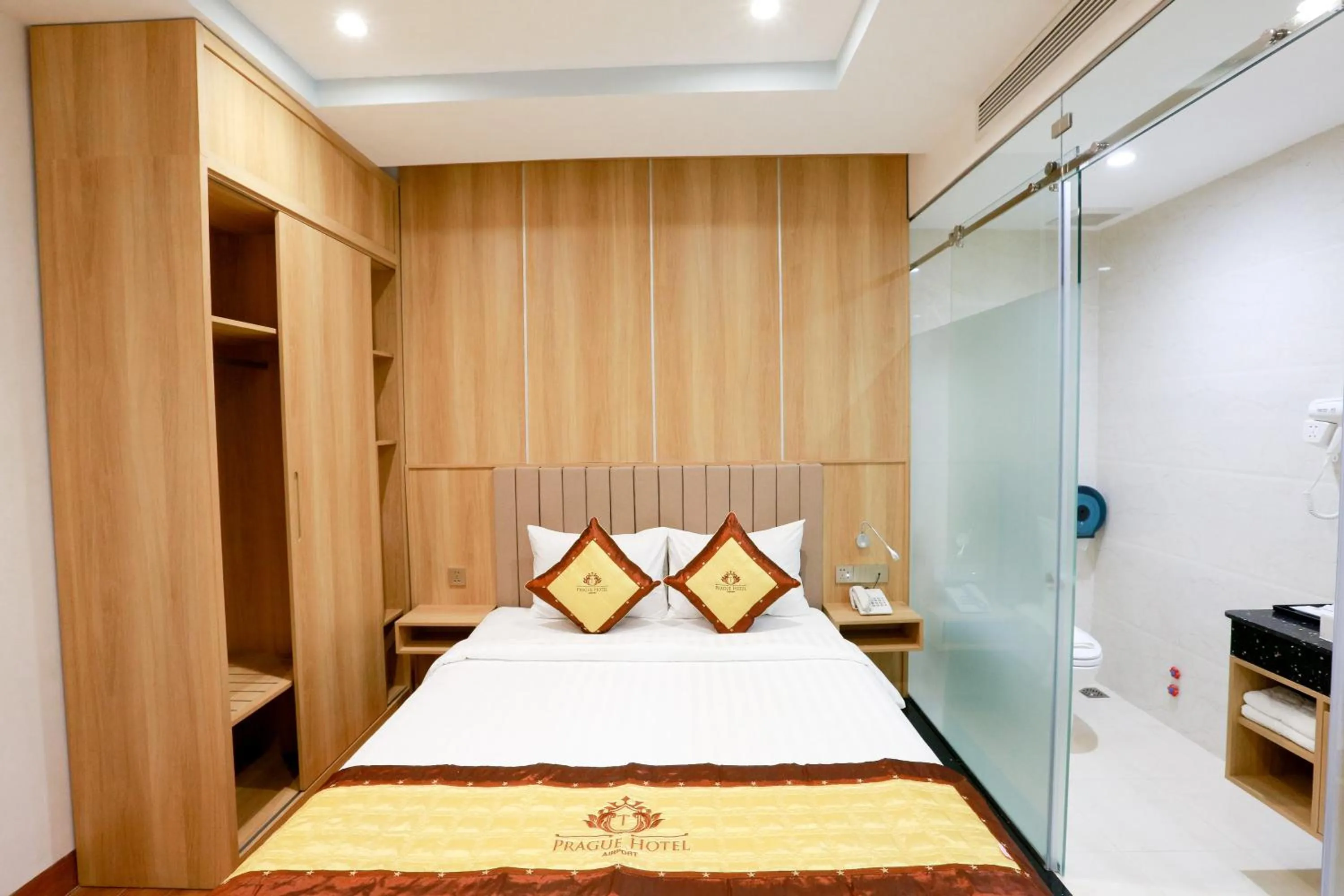 Photo of the whole room, Bed in Prague Saigon Airport Hotel