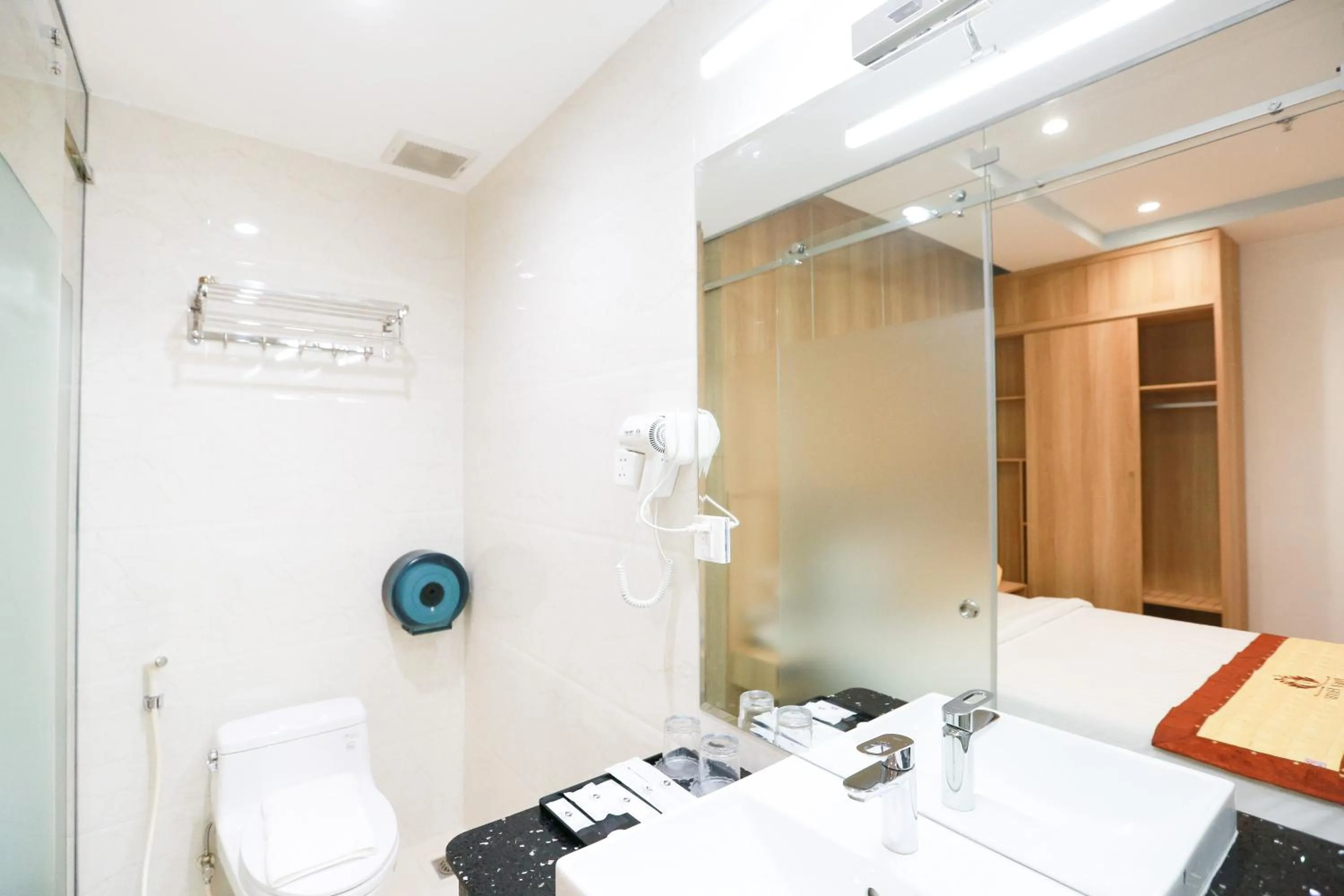 Toilet, Bed in Prague Saigon Airport Hotel