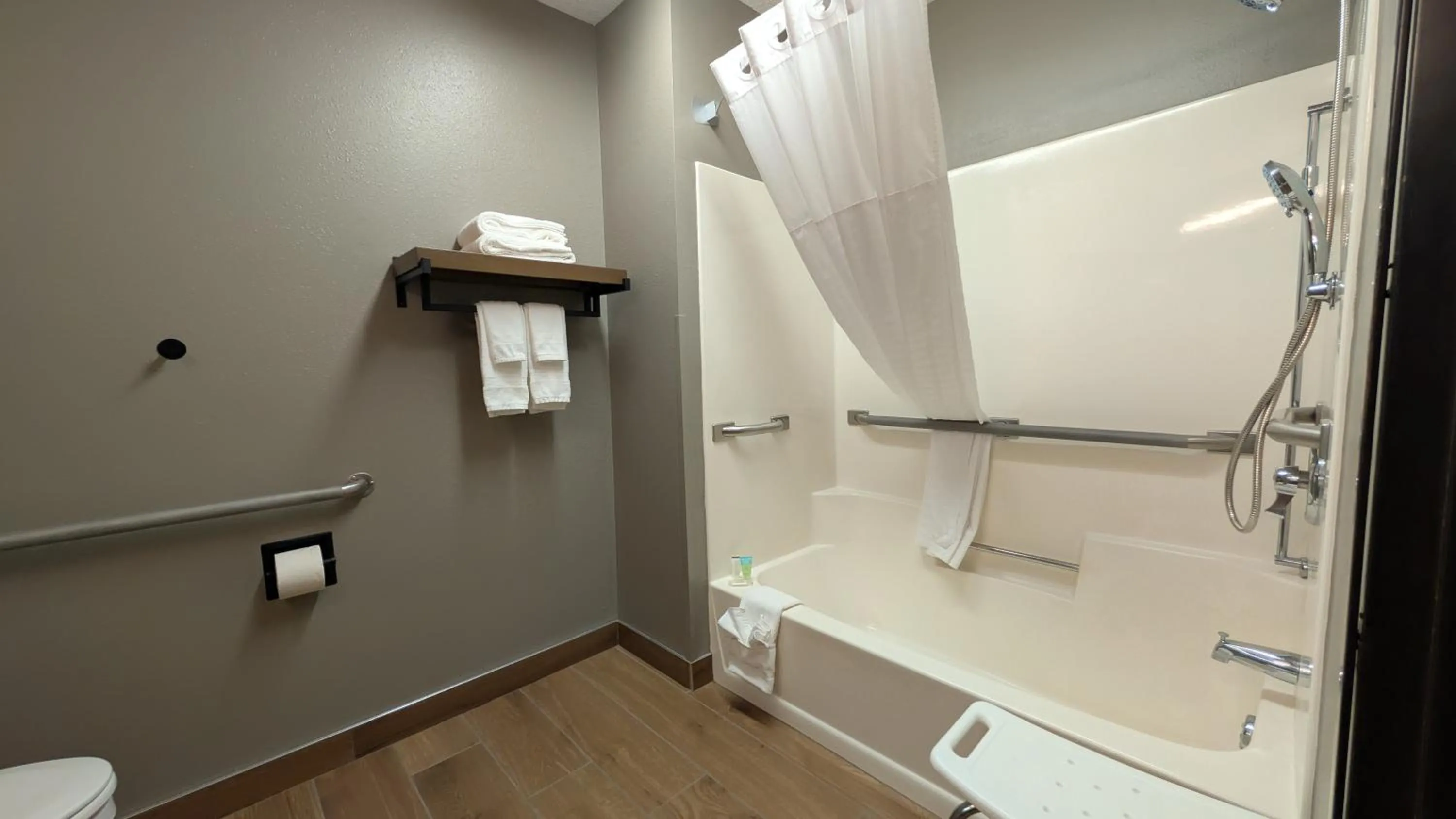 Bathroom in Super 8 by Wyndham Perham