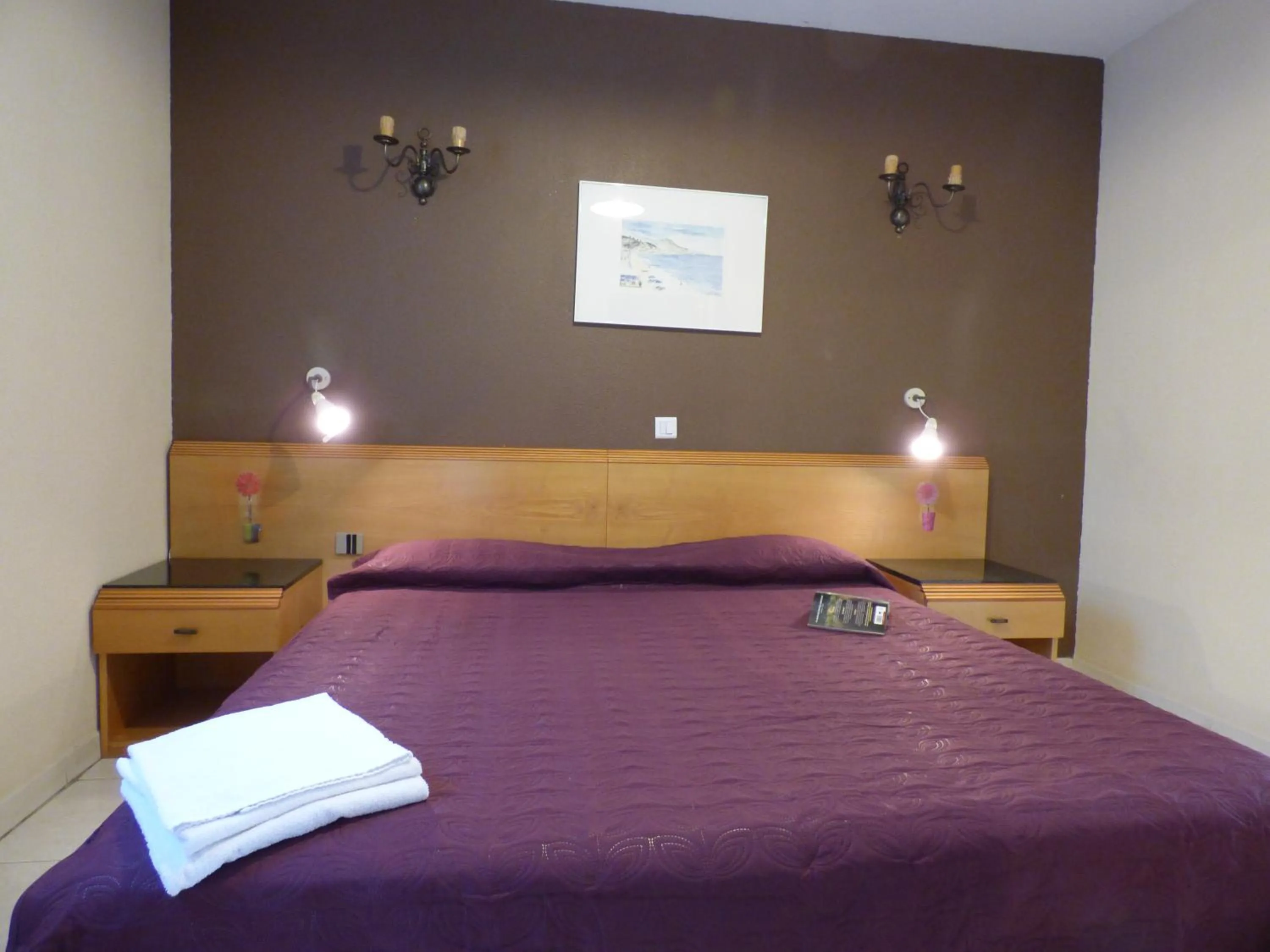 Bed in Appart'Hotel Festival Sud Suites - Avignon TGV
