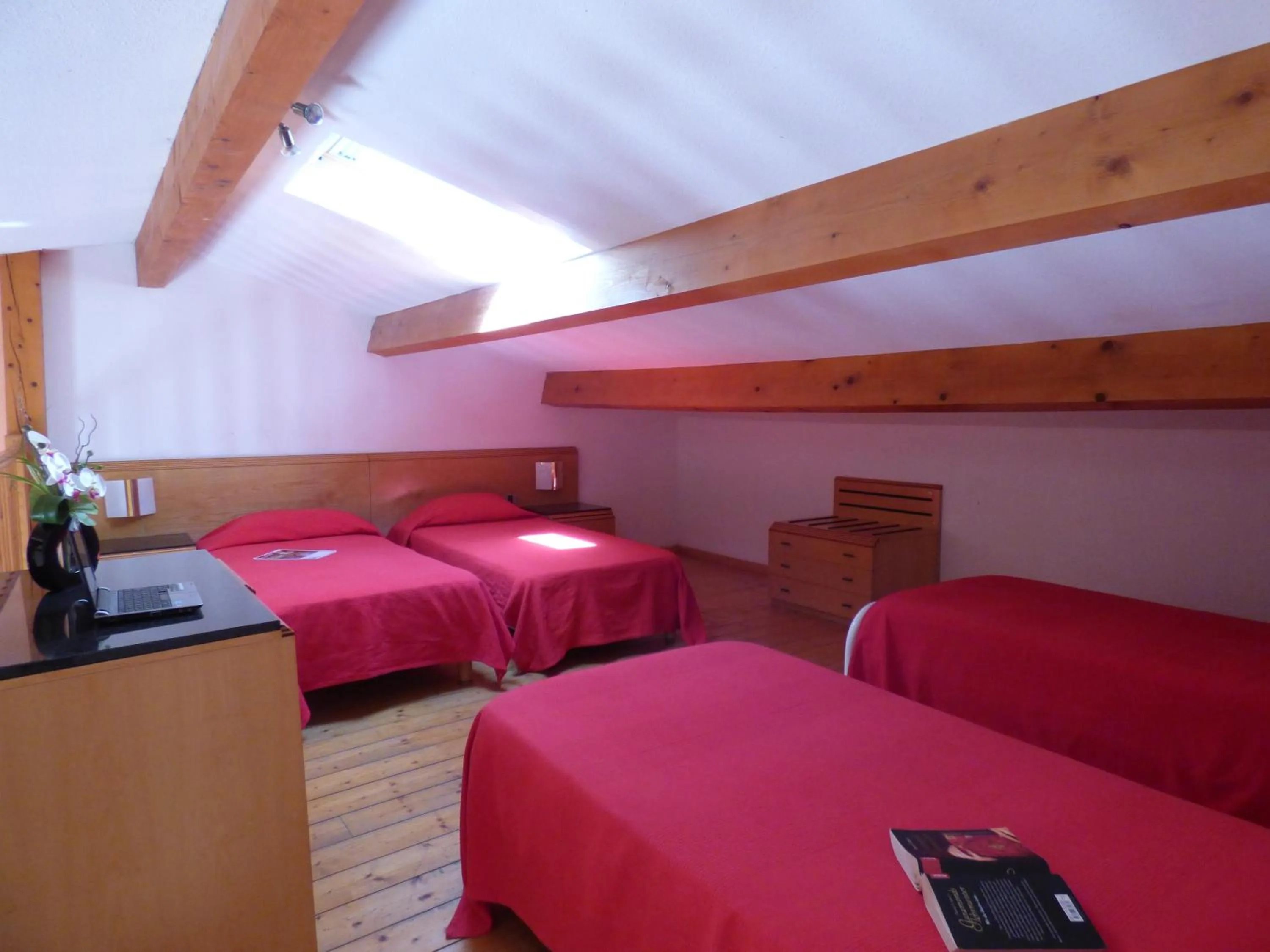 Family in Appart'Hotel Festival Sud Suites - Avignon TGV