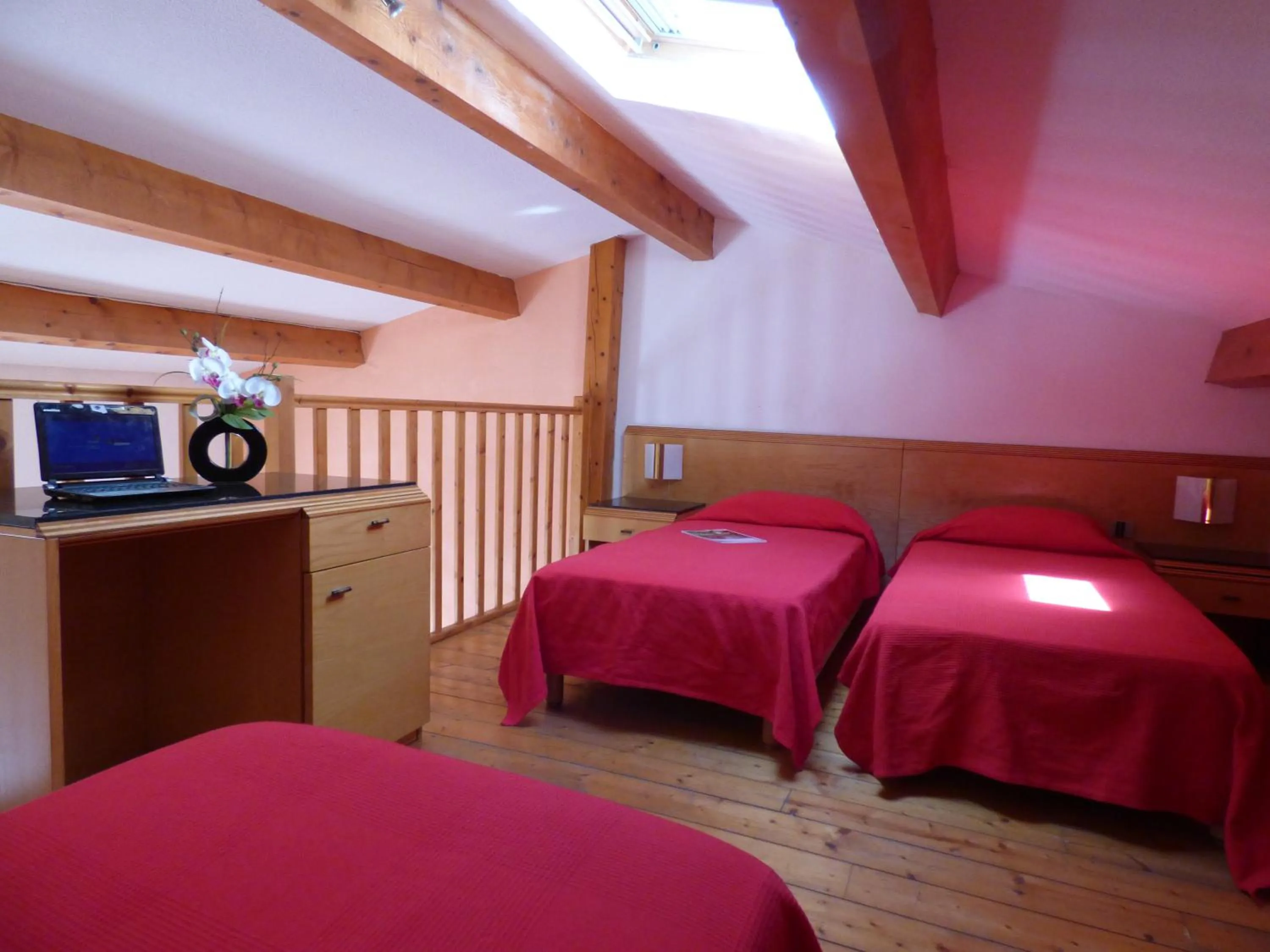 Family in Appart'Hotel Festival Sud Suites - Avignon TGV