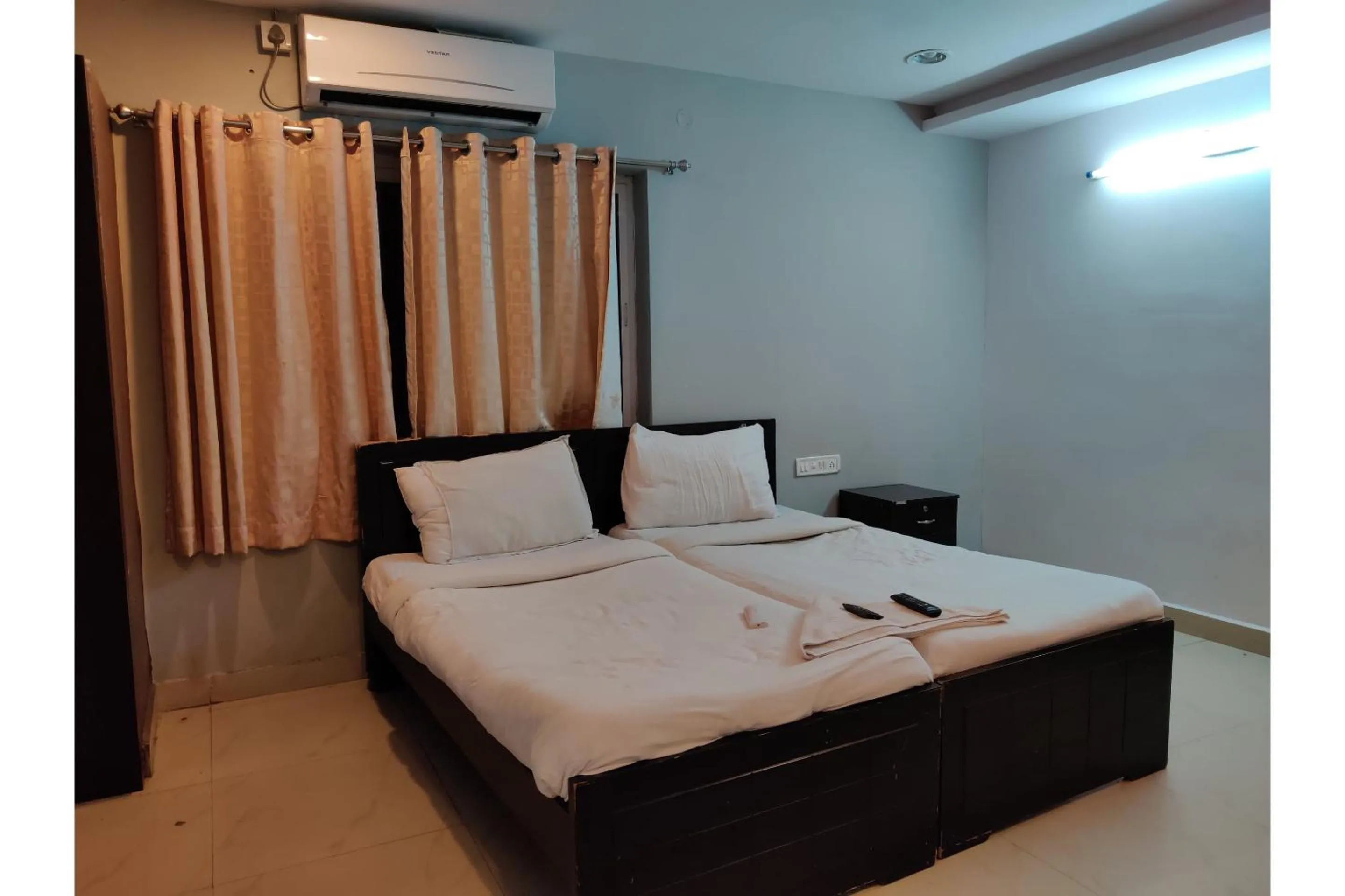 Bedroom, Bed in Collection O Jubilee Banjara Suites