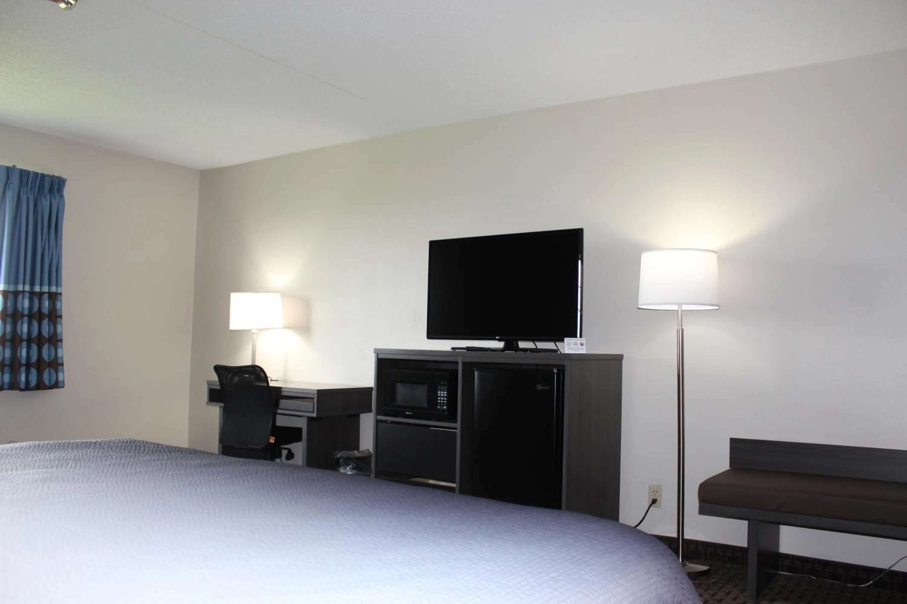 TV and multimedia, Bed in Super 8 by Wyndham Gardner