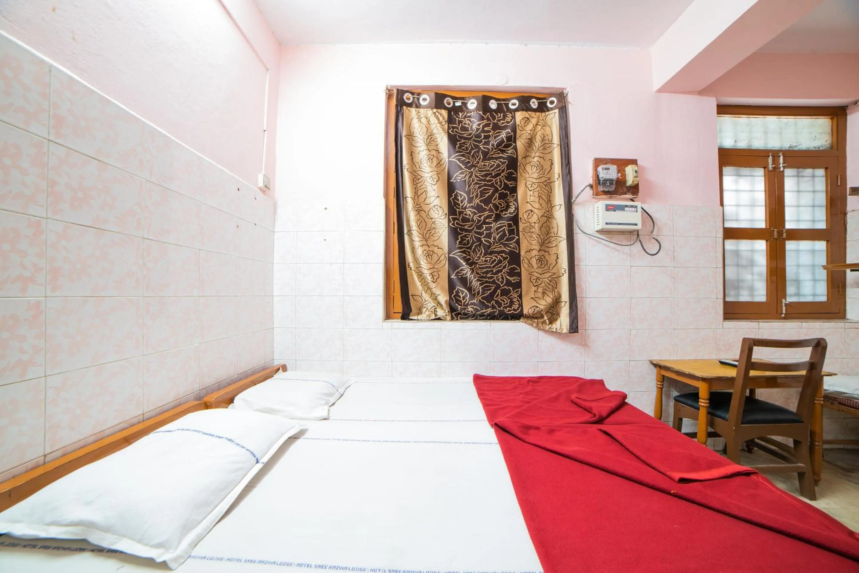 Bedroom, Bed in Hotel O Sree Radha Lodge Near Snow World