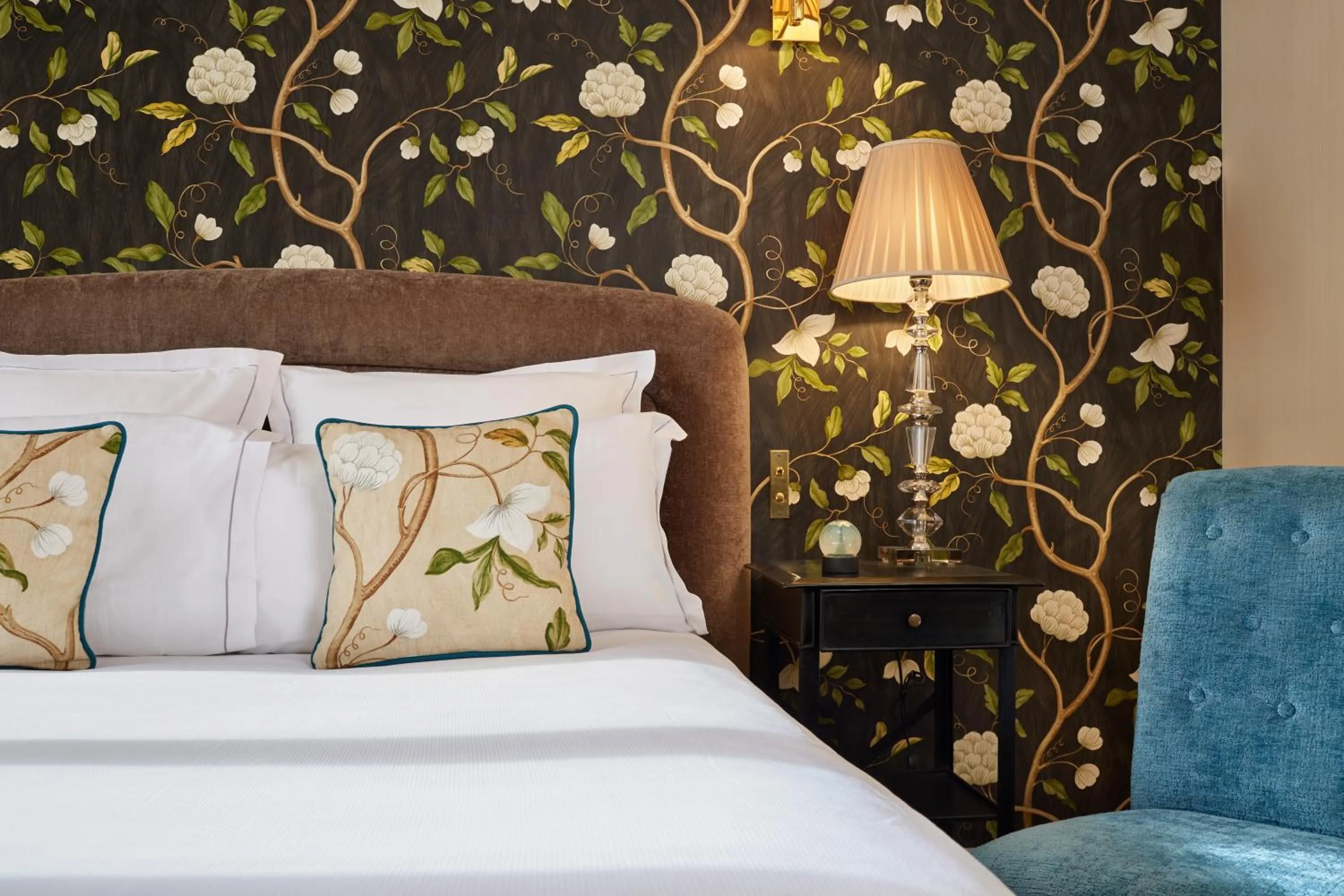 Decorative detail, Bed in Hotel West-End