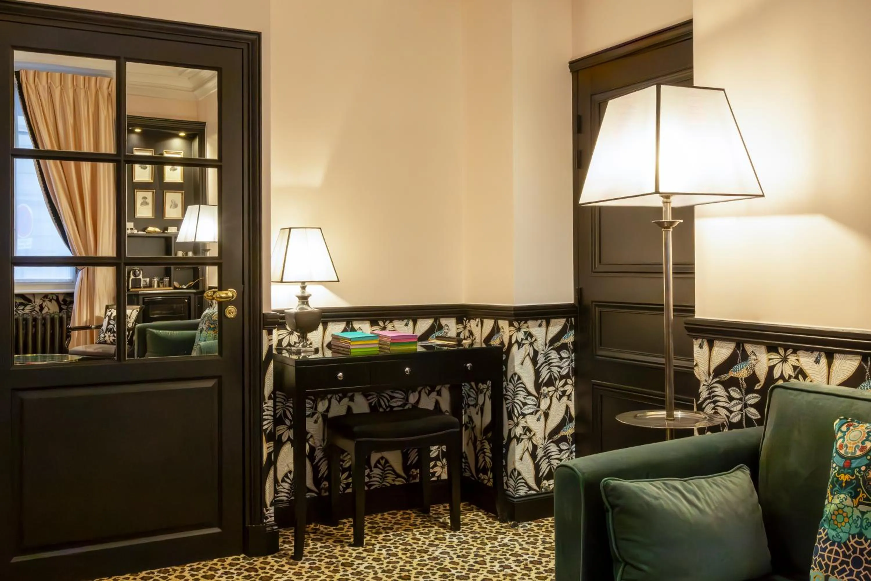 Seating area in Hotel West-End