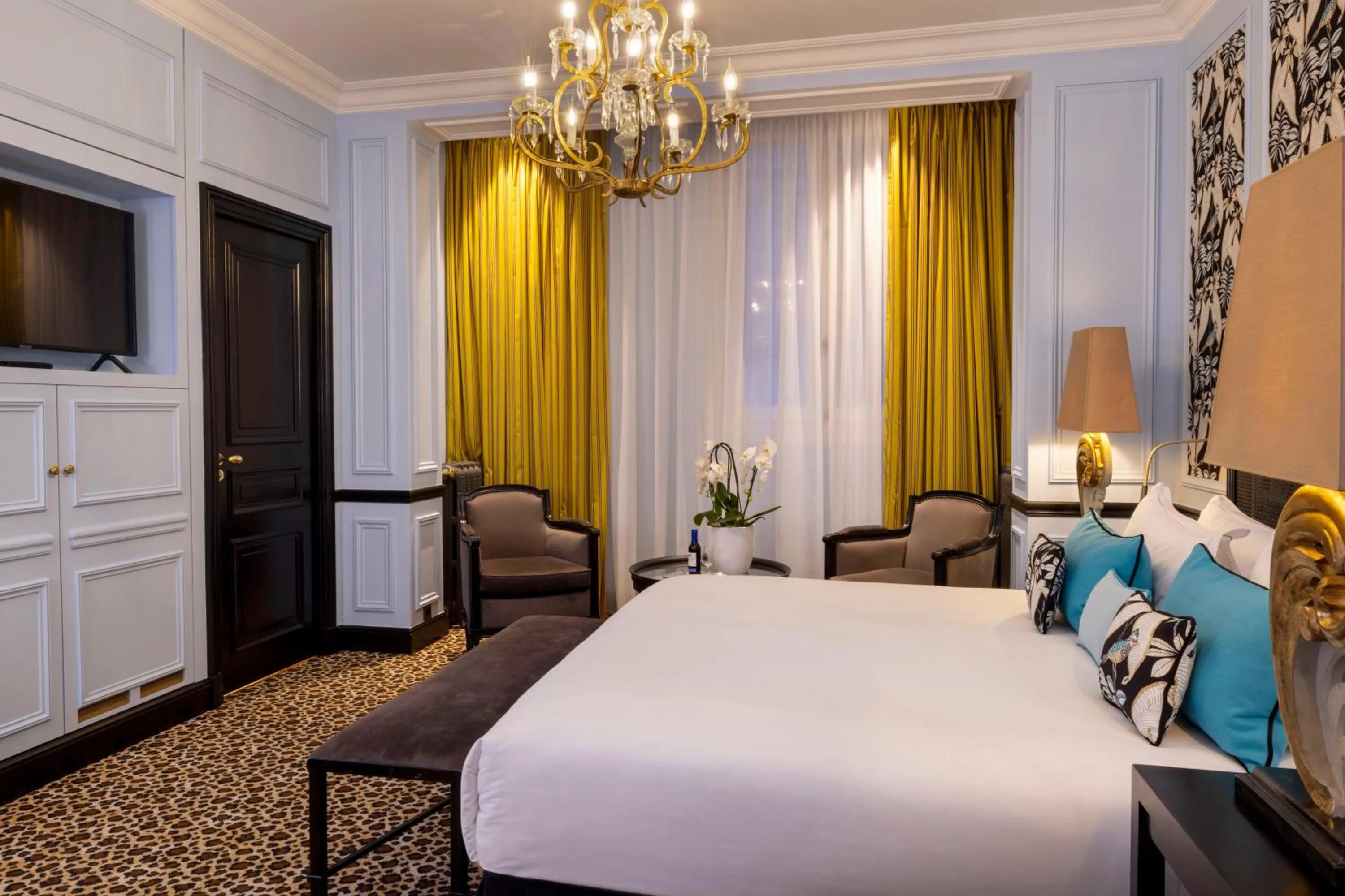 Bedroom, Bed in Hotel West-End