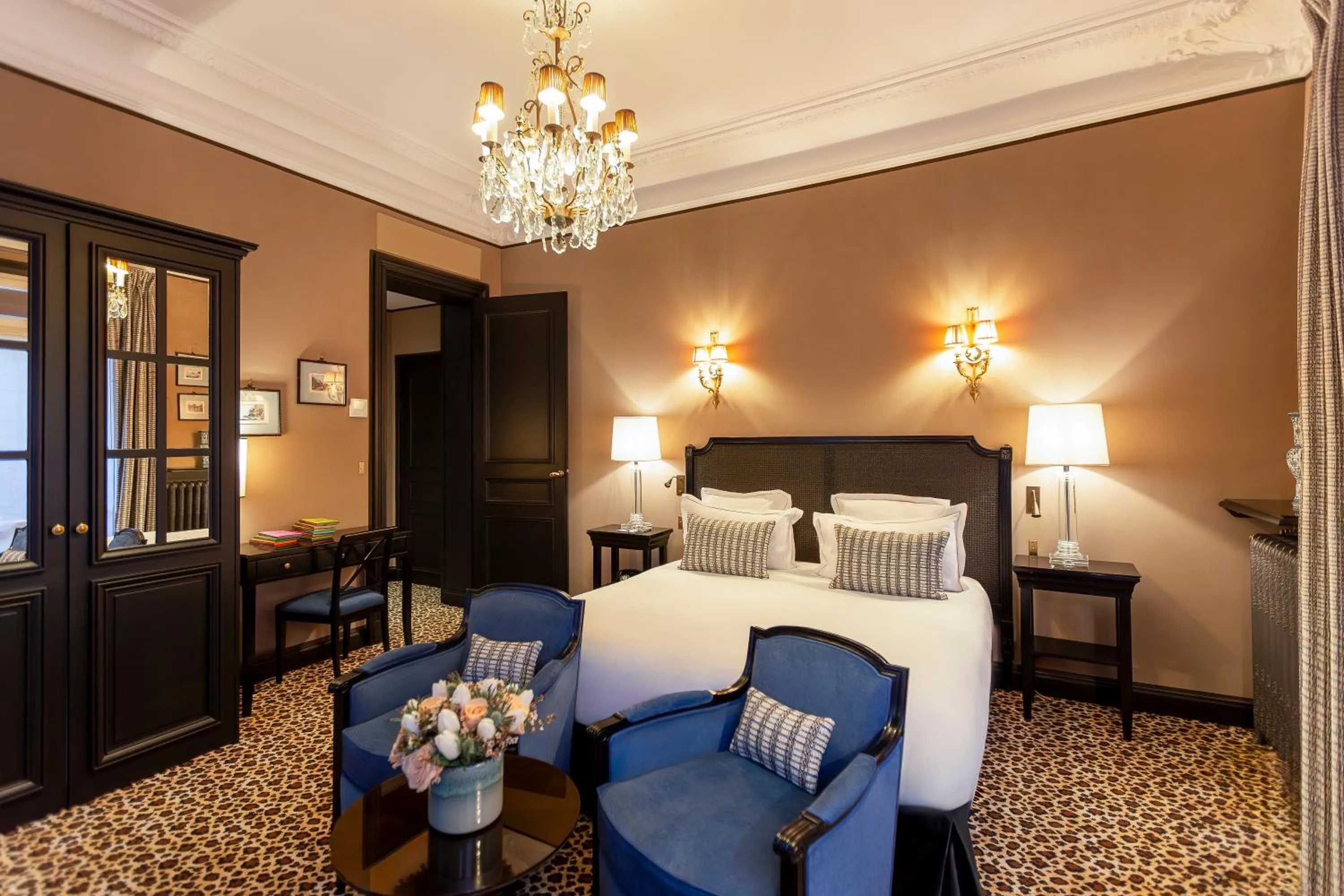 Bedroom, Bed in Hotel West-End