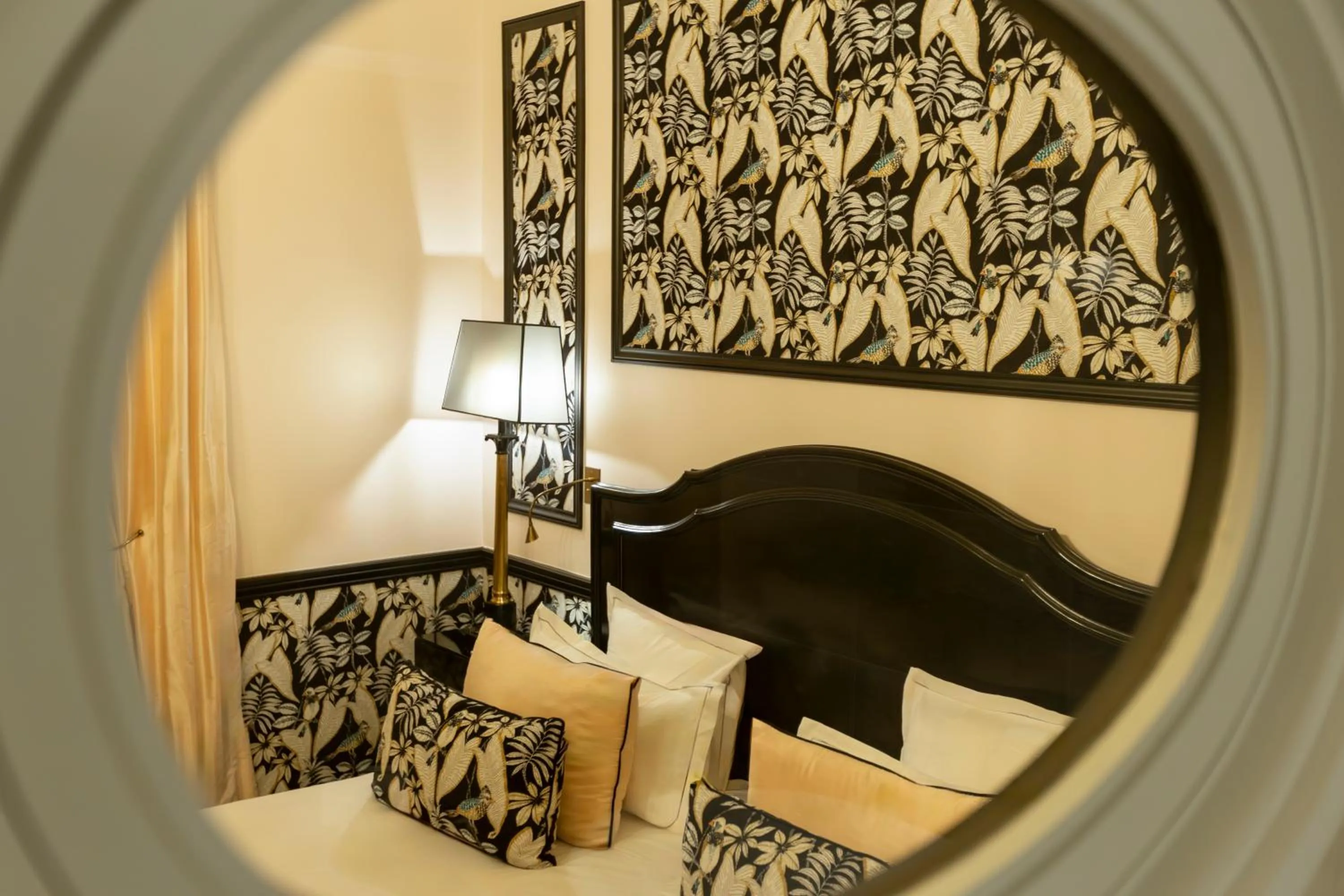 Bedroom, Bed in Hotel West-End